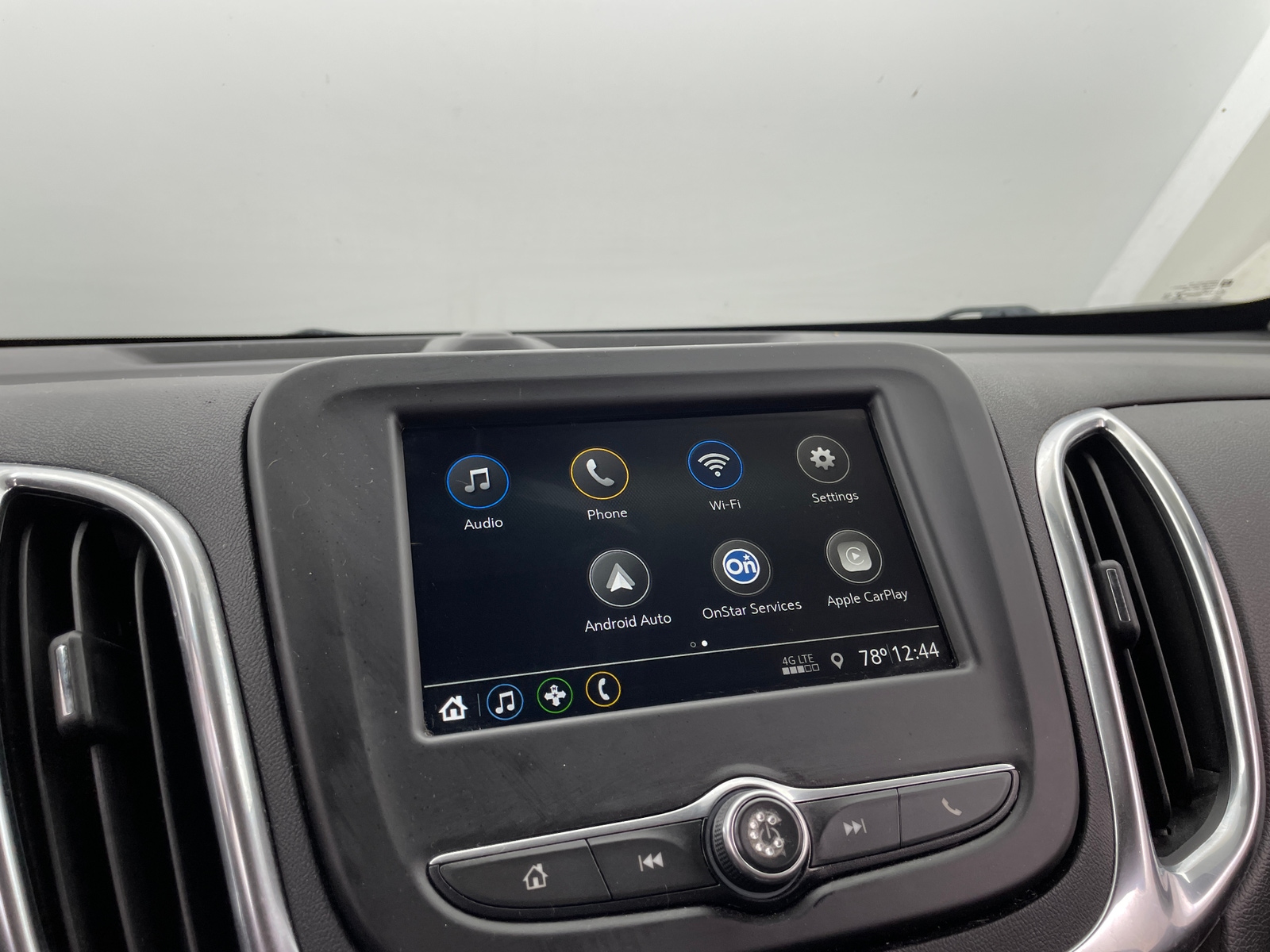 Thumbnail: 2019 Chevrolet Equinox - 4