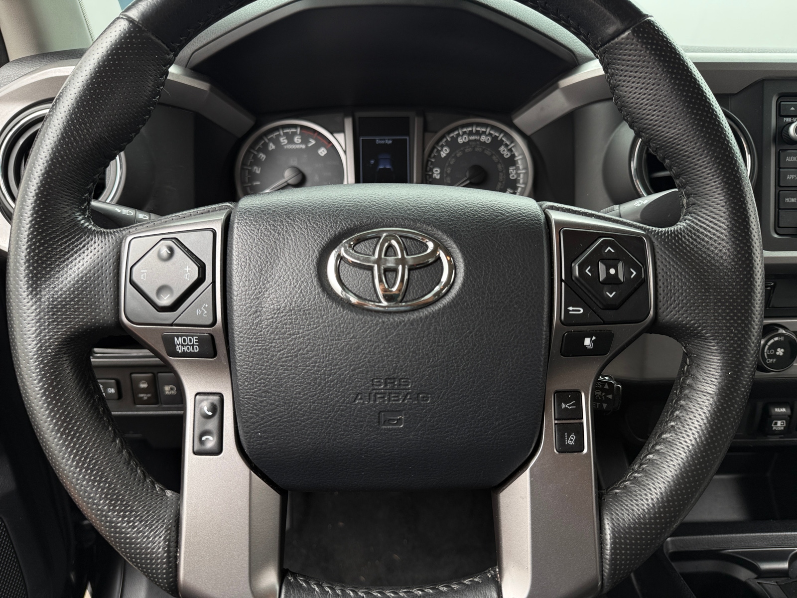 Thumbnail: 2018 Toyota Tacoma - 5