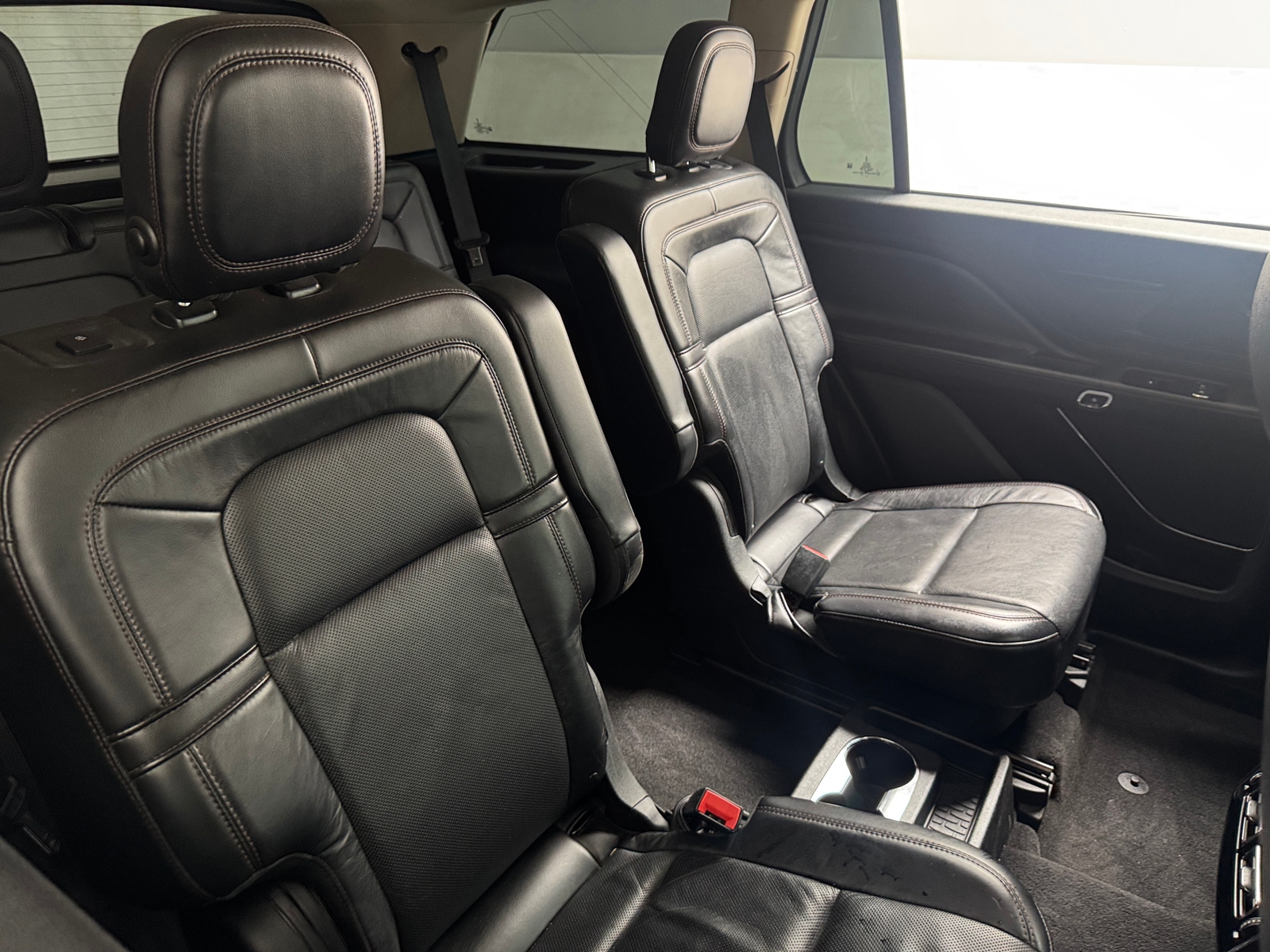 Thumbnail: 2020 Lincoln Aviator - 5