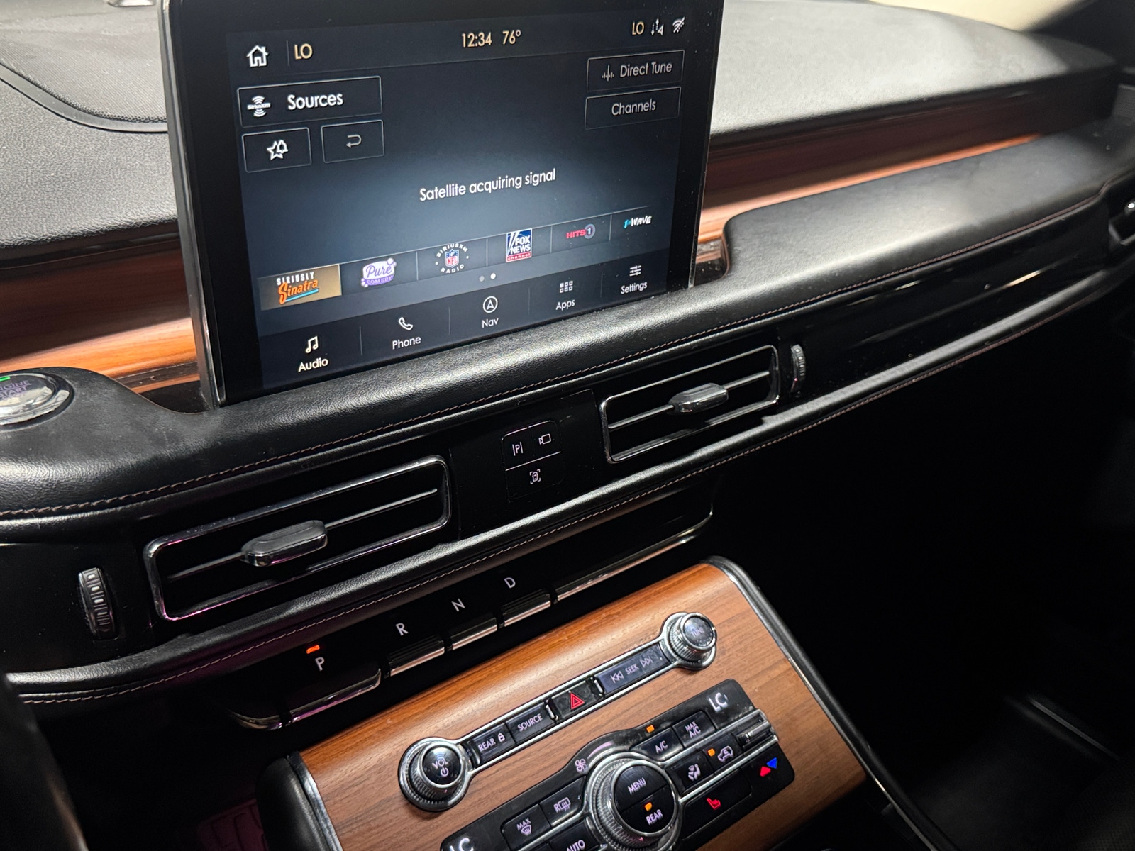 Thumbnail: 2020 Lincoln Aviator - 3