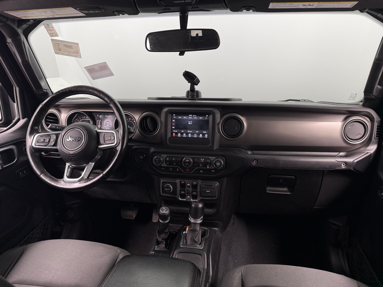 Thumbnail: 2020 Jeep Gladiator - 3
