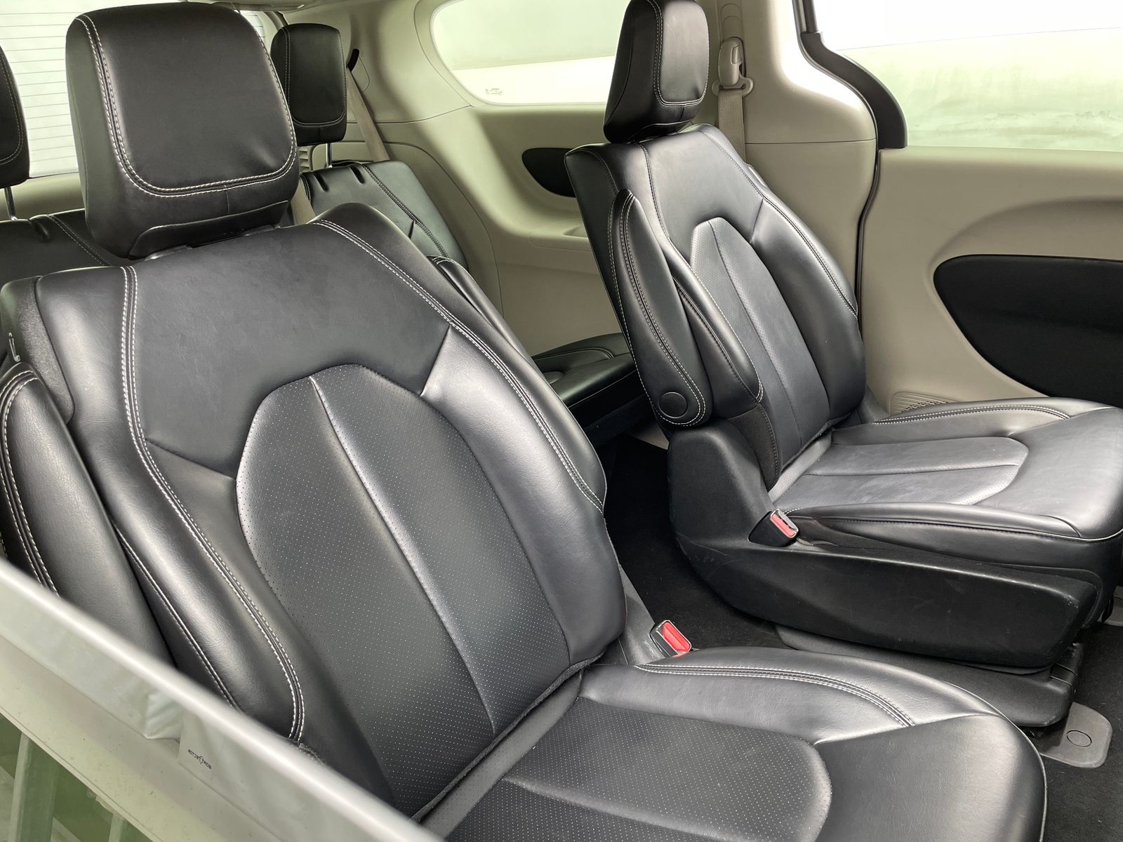 Thumbnail: 2023 Chrysler Pacifica - 5