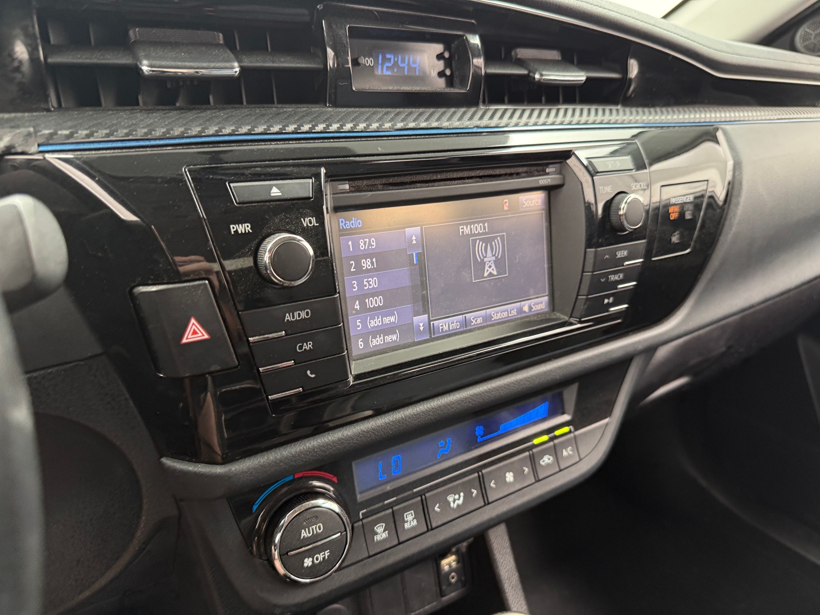 Thumbnail: 2016 Toyota Corolla - 4