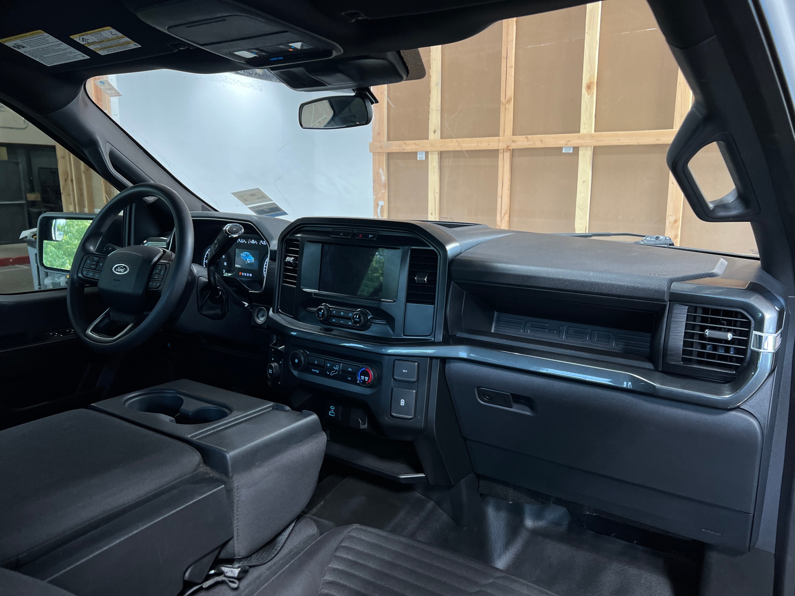 Thumbnail: 2022 Ford Econoline - 3