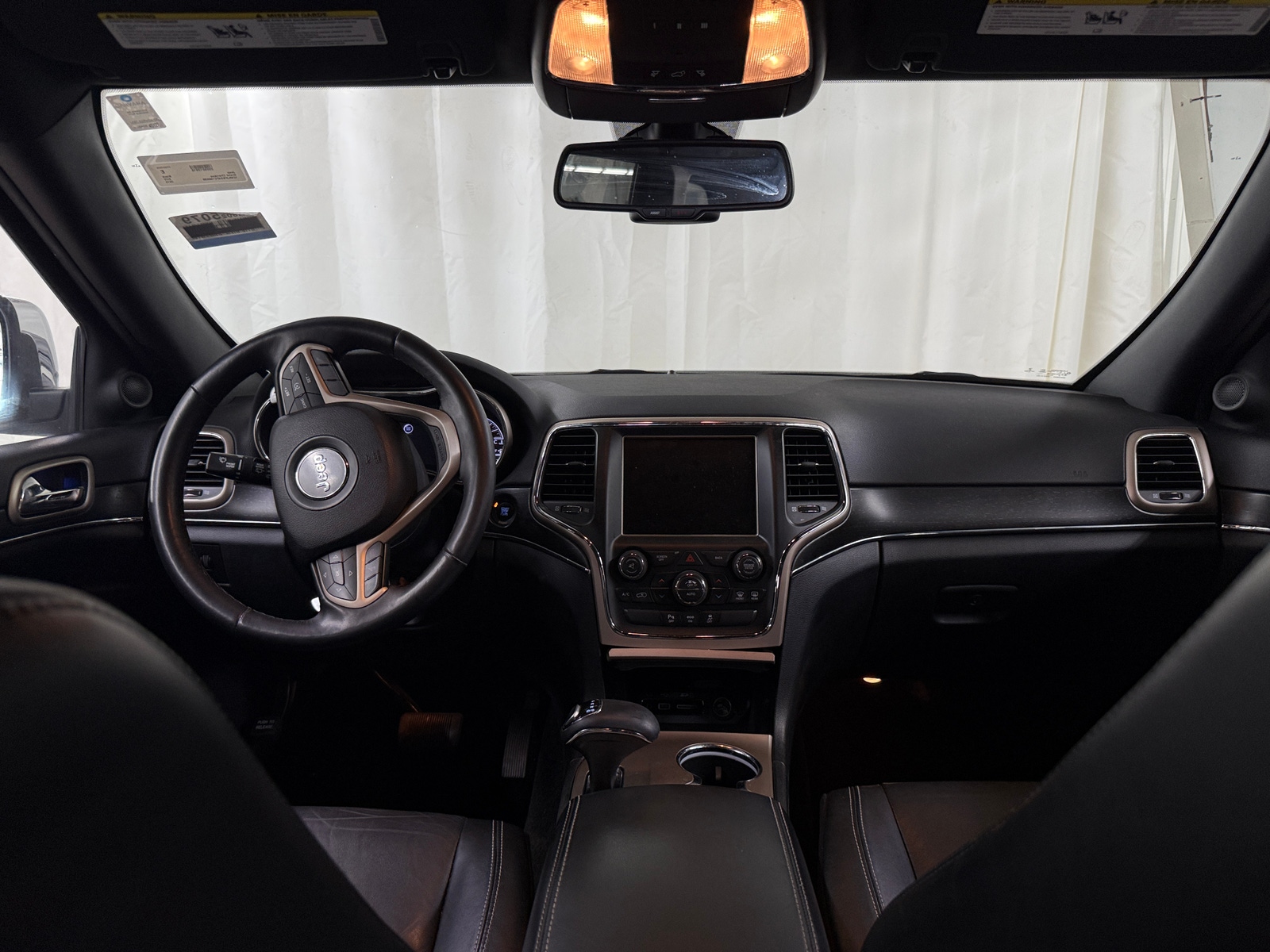 Thumbnail: 2015 Jeep Grand Cherokee - 2
