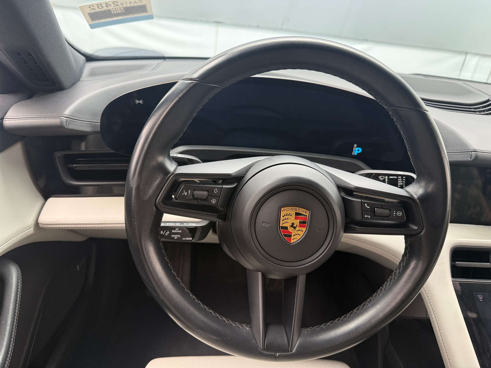 Thumbnail: 2022 Porsche Taycan - 4