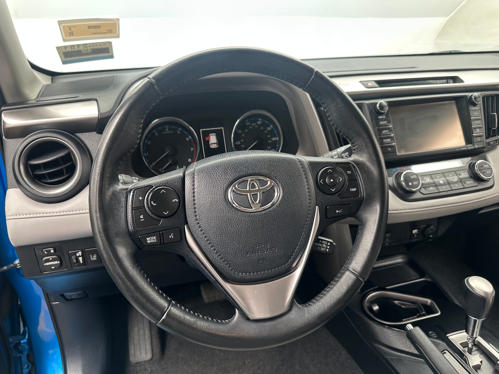 Thumbnail: 2018 Toyota RAV4 - 4