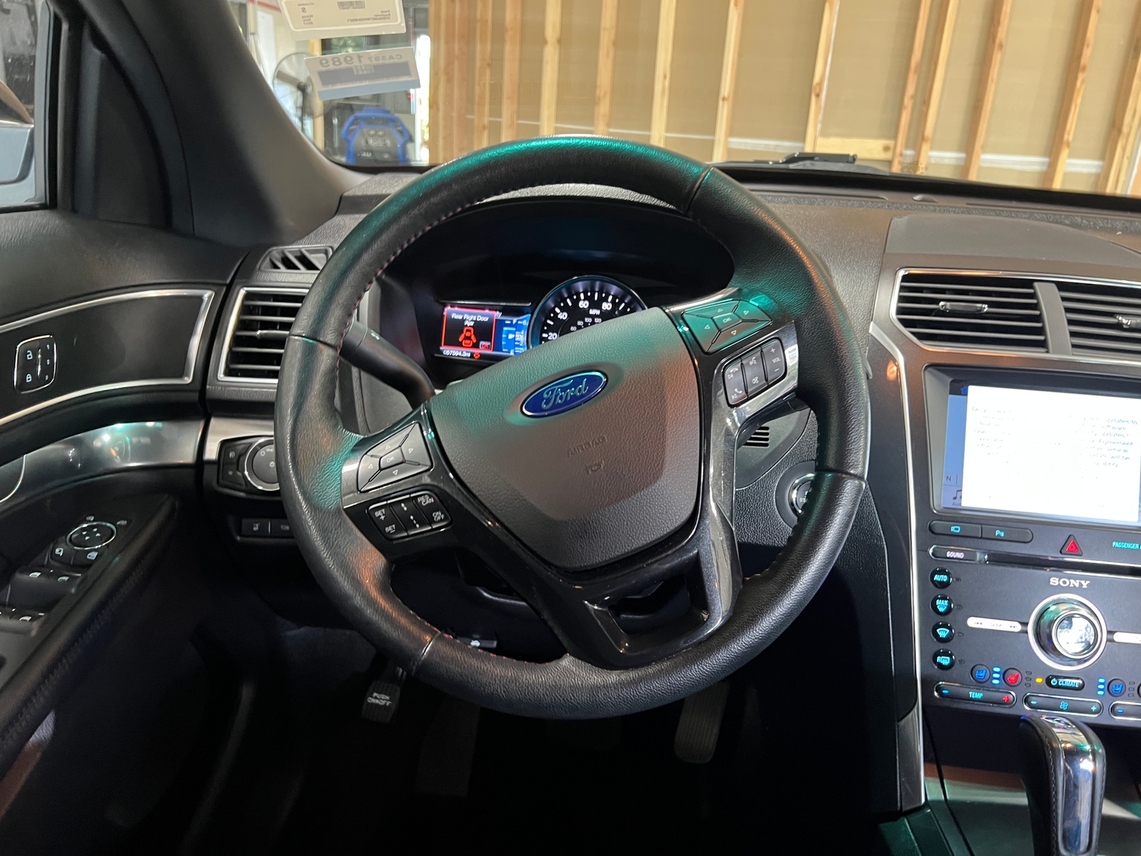 Thumbnail: 2017 Ford Explorer - 4