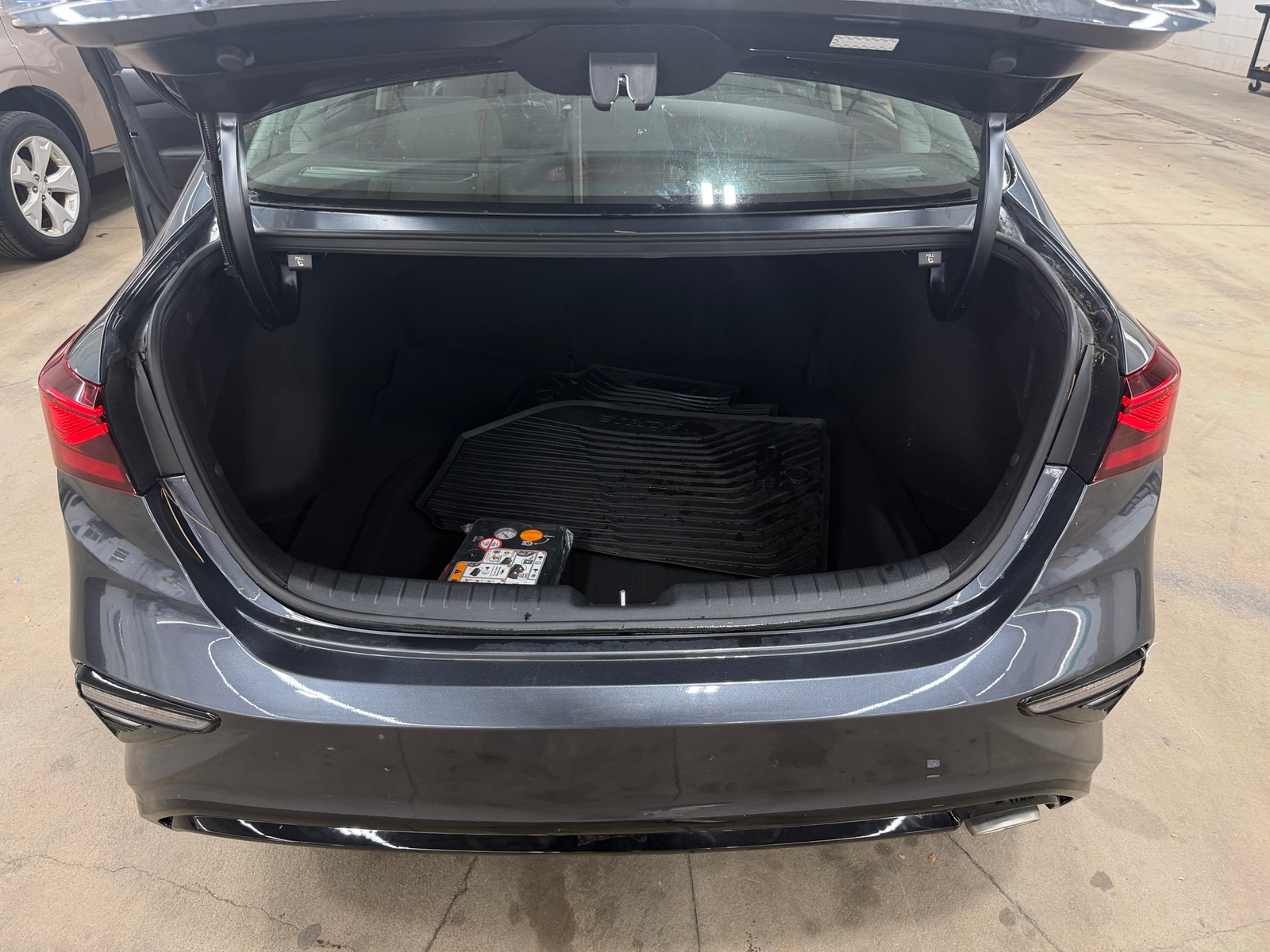 Thumbnail: 2019 Kia Forte - 7
