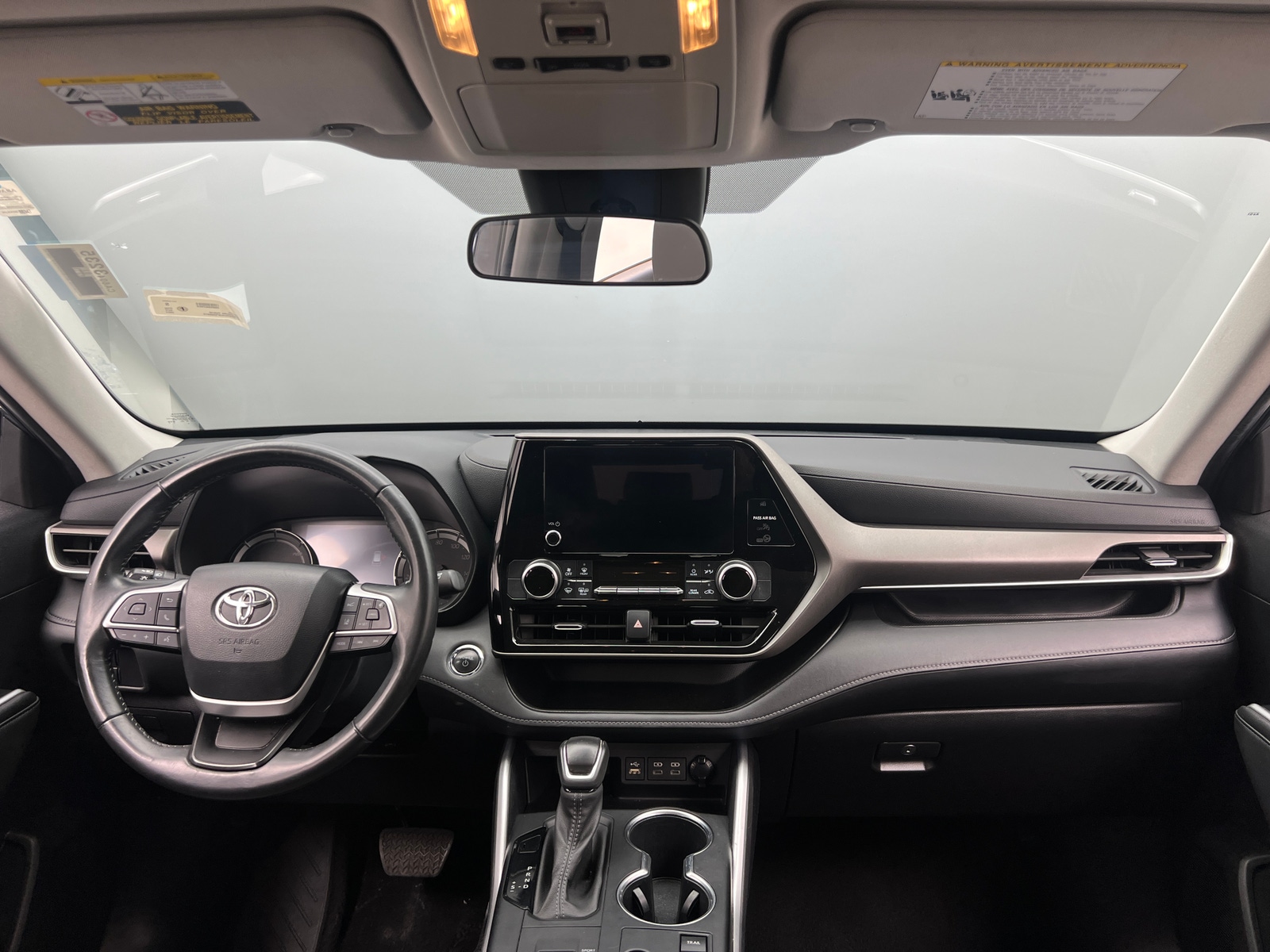 Thumbnail: 2023 Toyota Highlander - 3