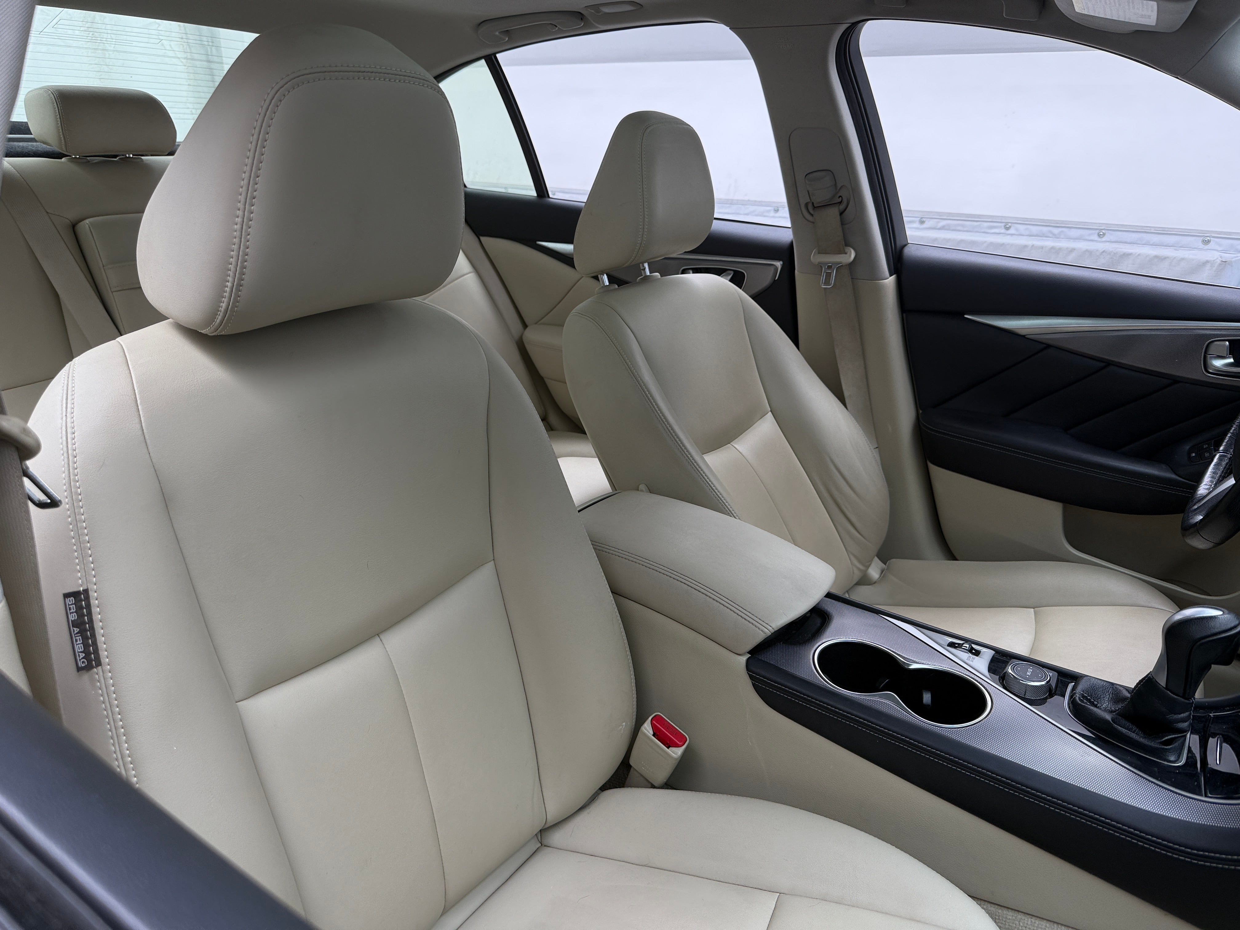 2015 INFINITI Q50