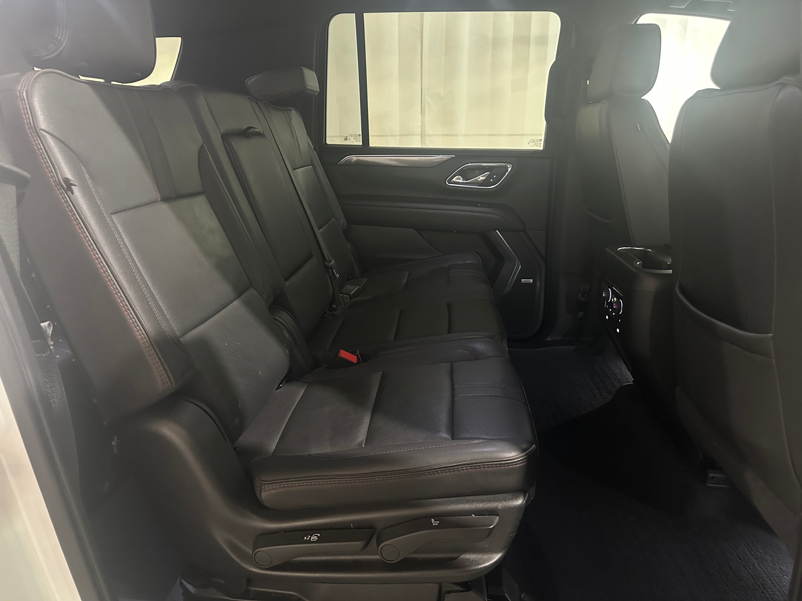 Thumbnail: 2023 Chevrolet Suburban - 5