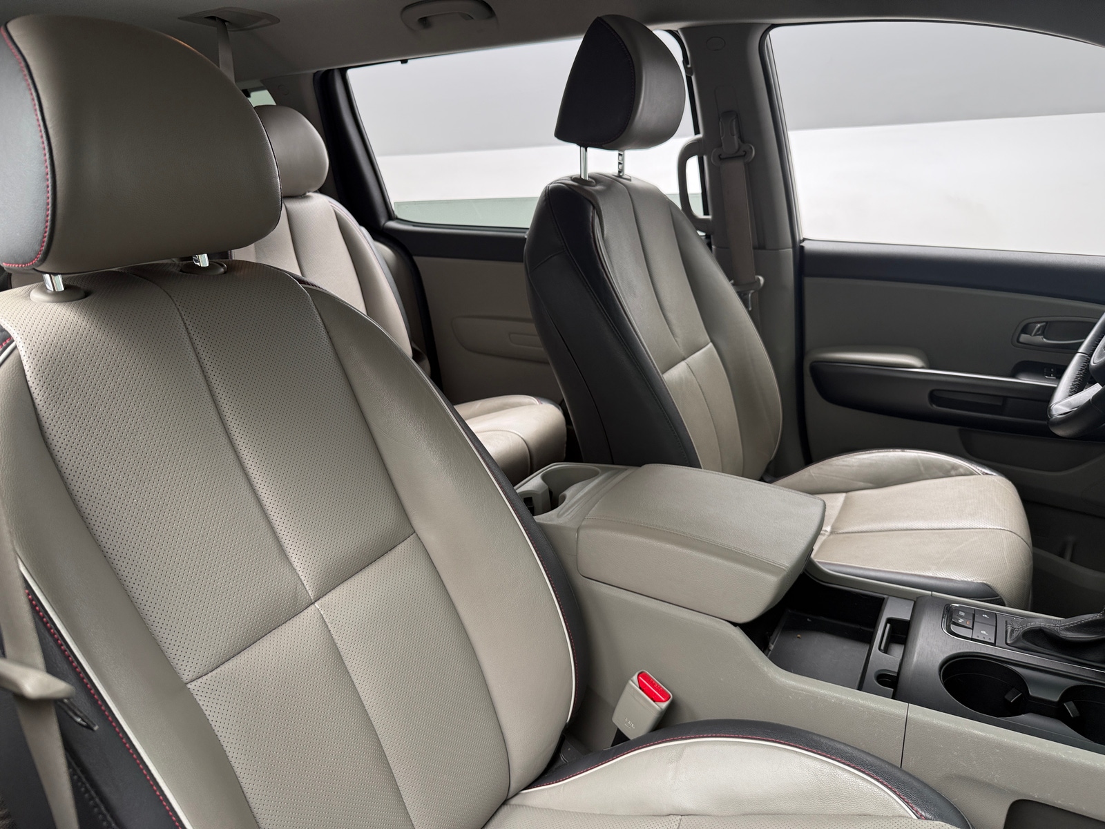Thumbnail: 2017 Kia Sedona - 2