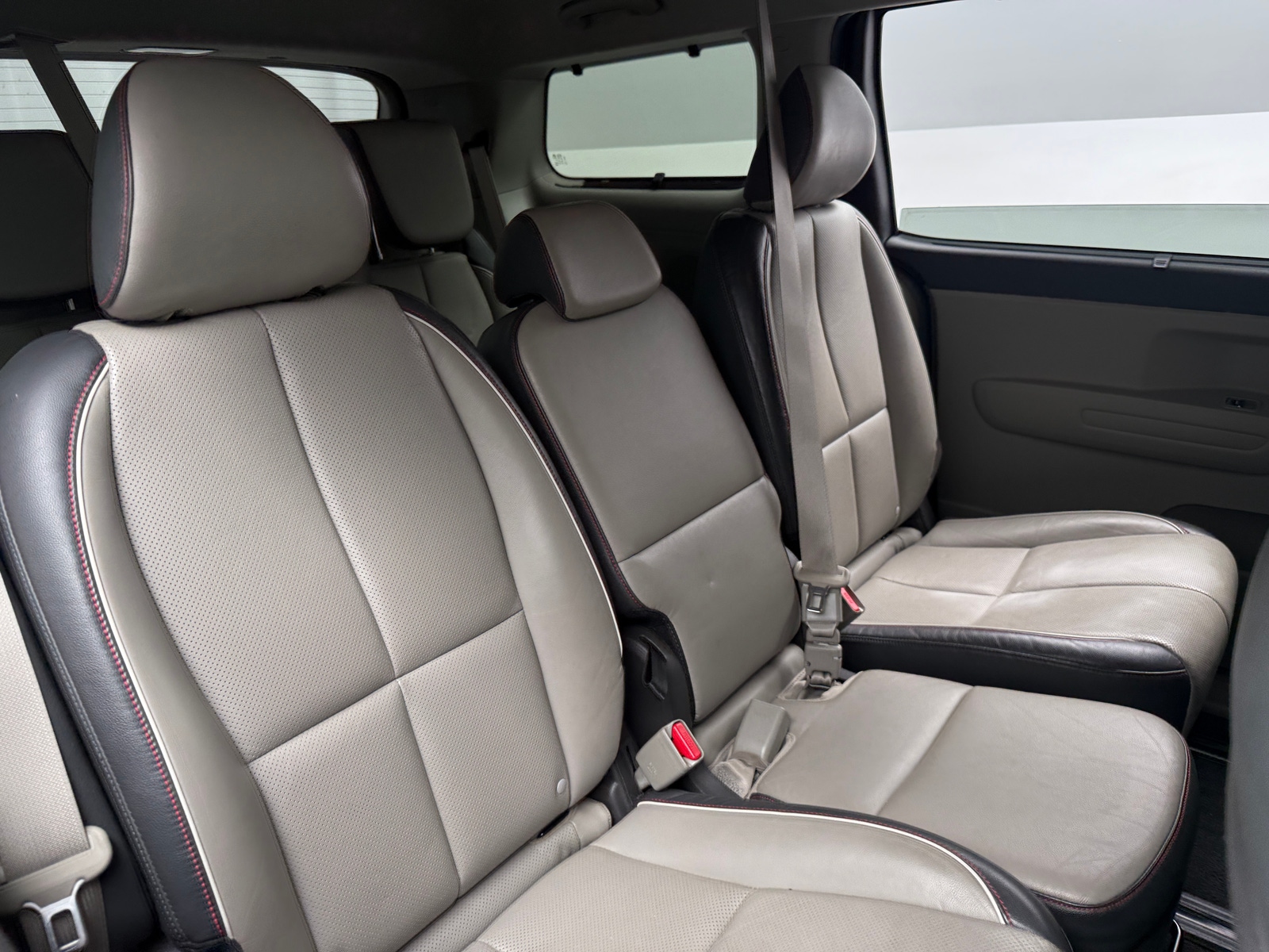 Thumbnail: 2017 Kia Sedona - 6