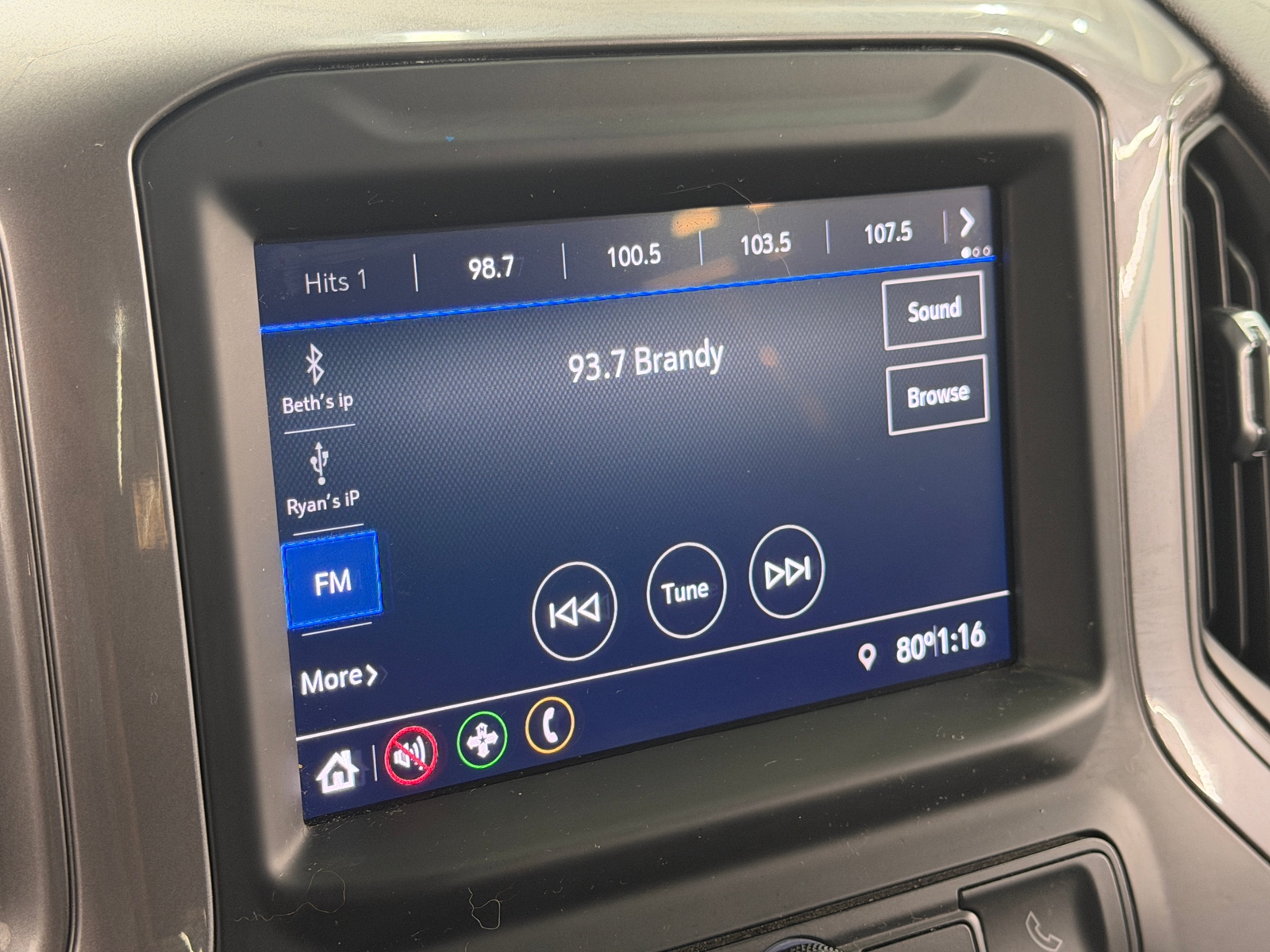 Thumbnail: 2021 Chevrolet Silverado 1500 - 4