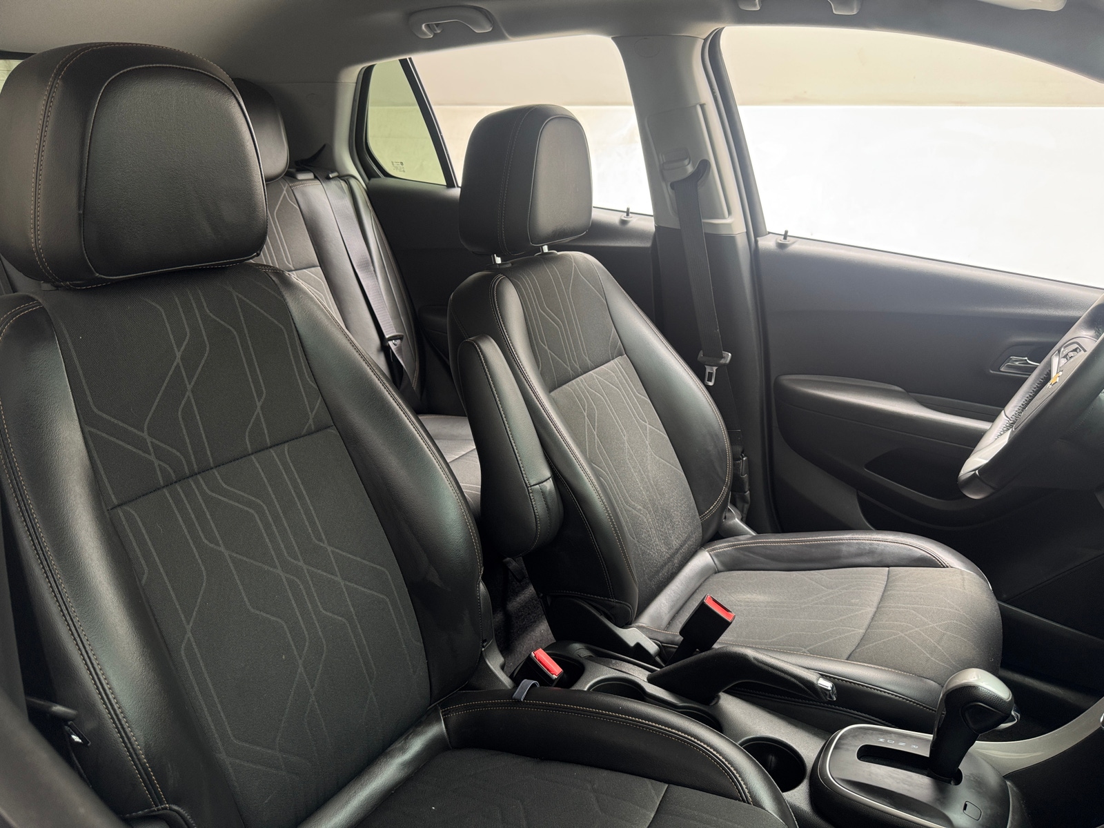 Thumbnail: 2017 Chevrolet Trax - 2