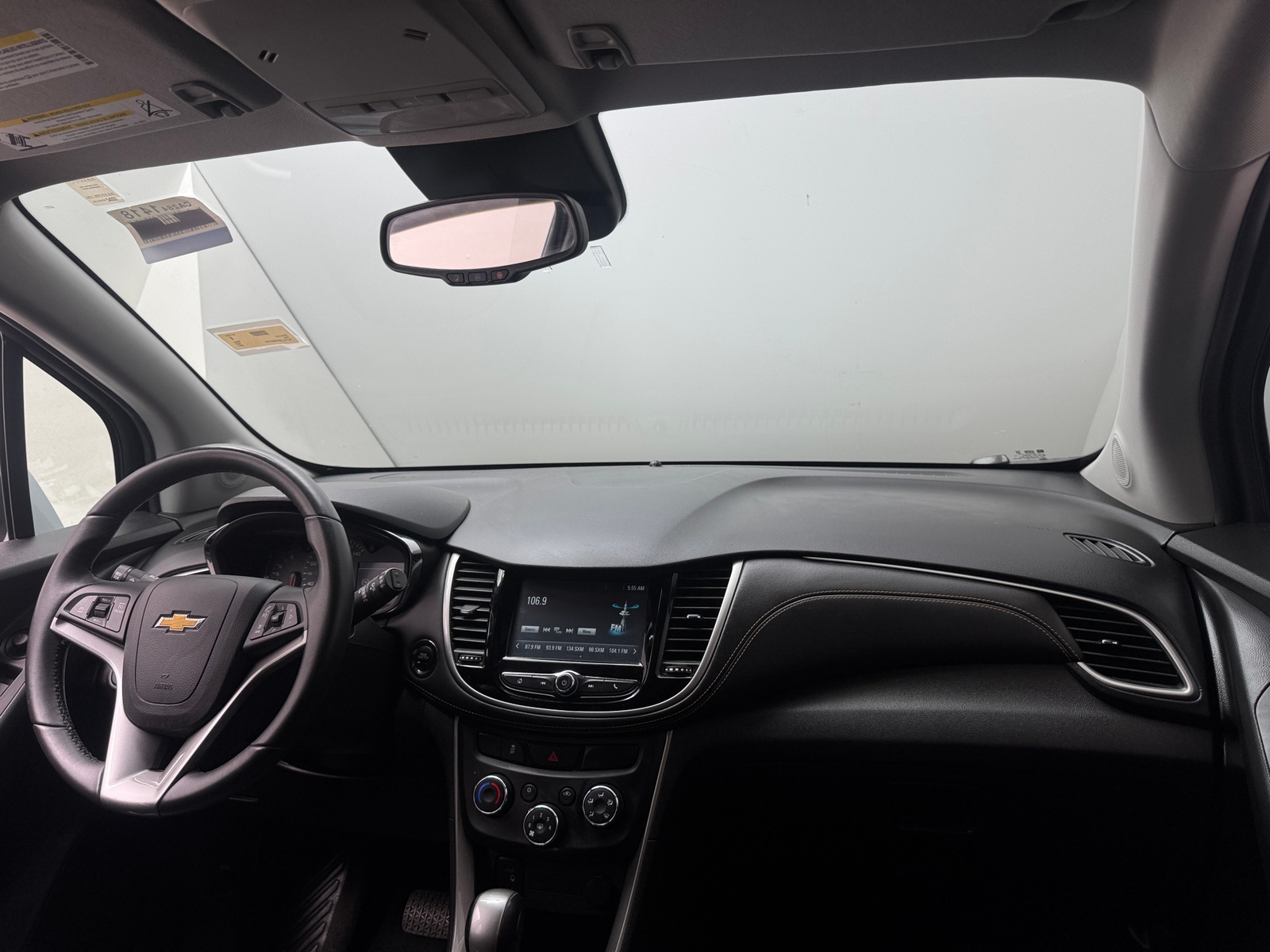 Thumbnail: 2017 Chevrolet Trax - 3