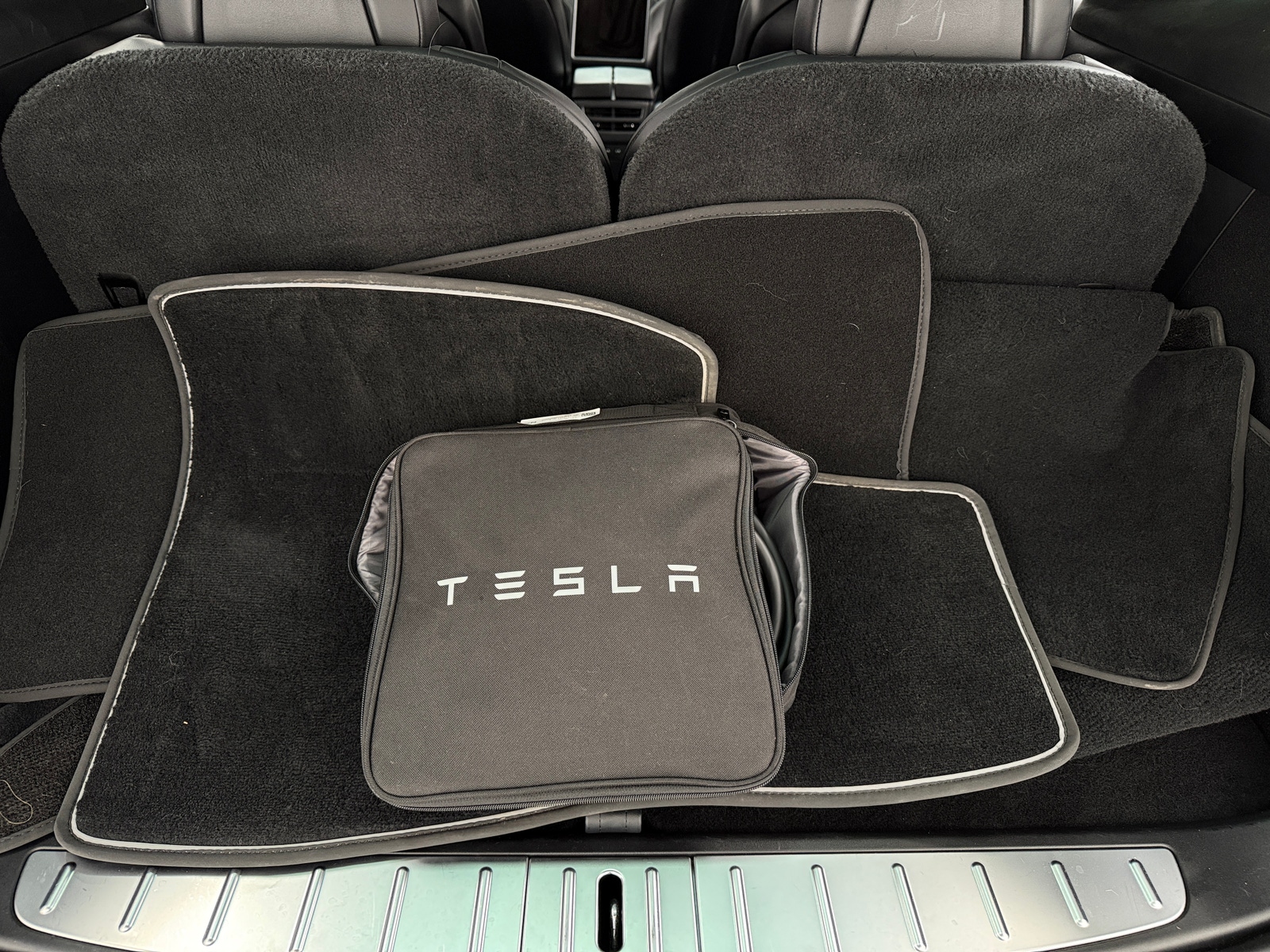 Thumbnail: 2020 Tesla Model X - 7