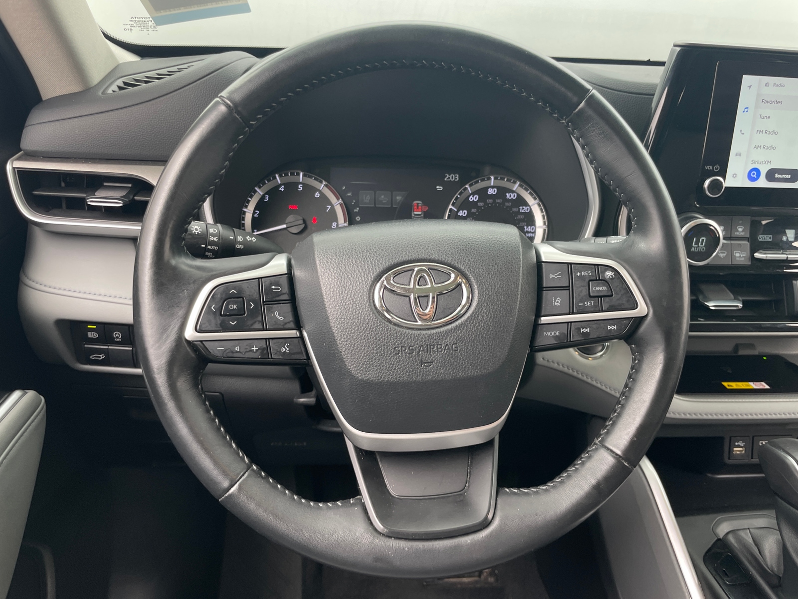 Thumbnail: 2023 Toyota Highlander - 4