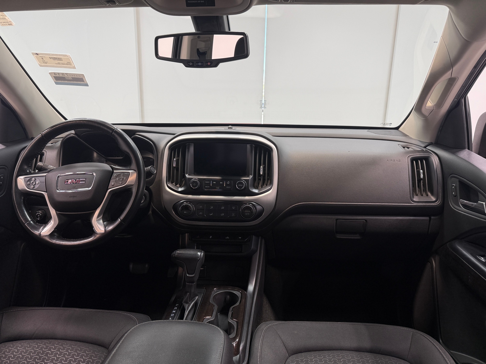 Thumbnail: 2017 GMC Canyon - 3