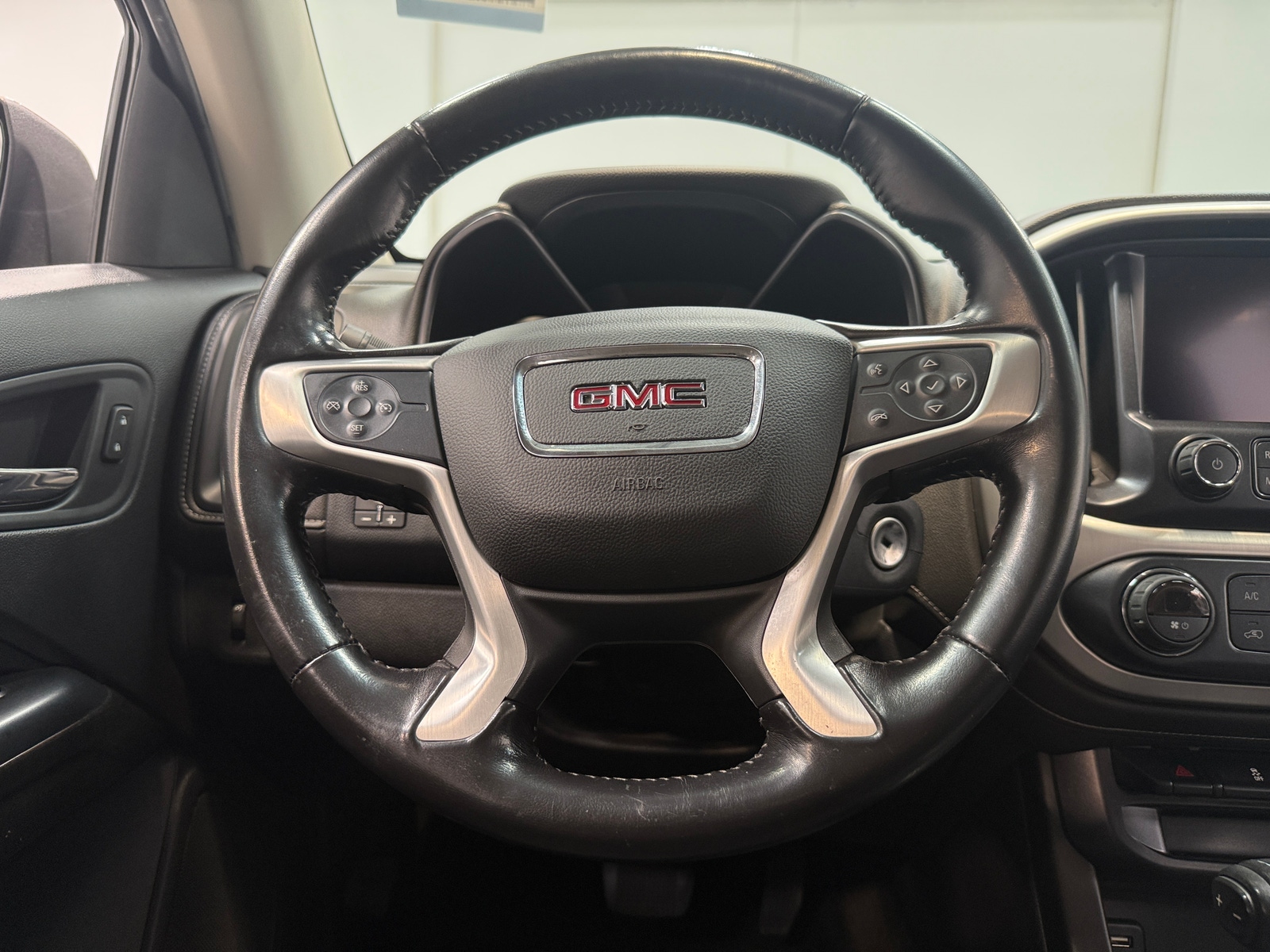 Thumbnail: 2017 GMC Canyon - 5