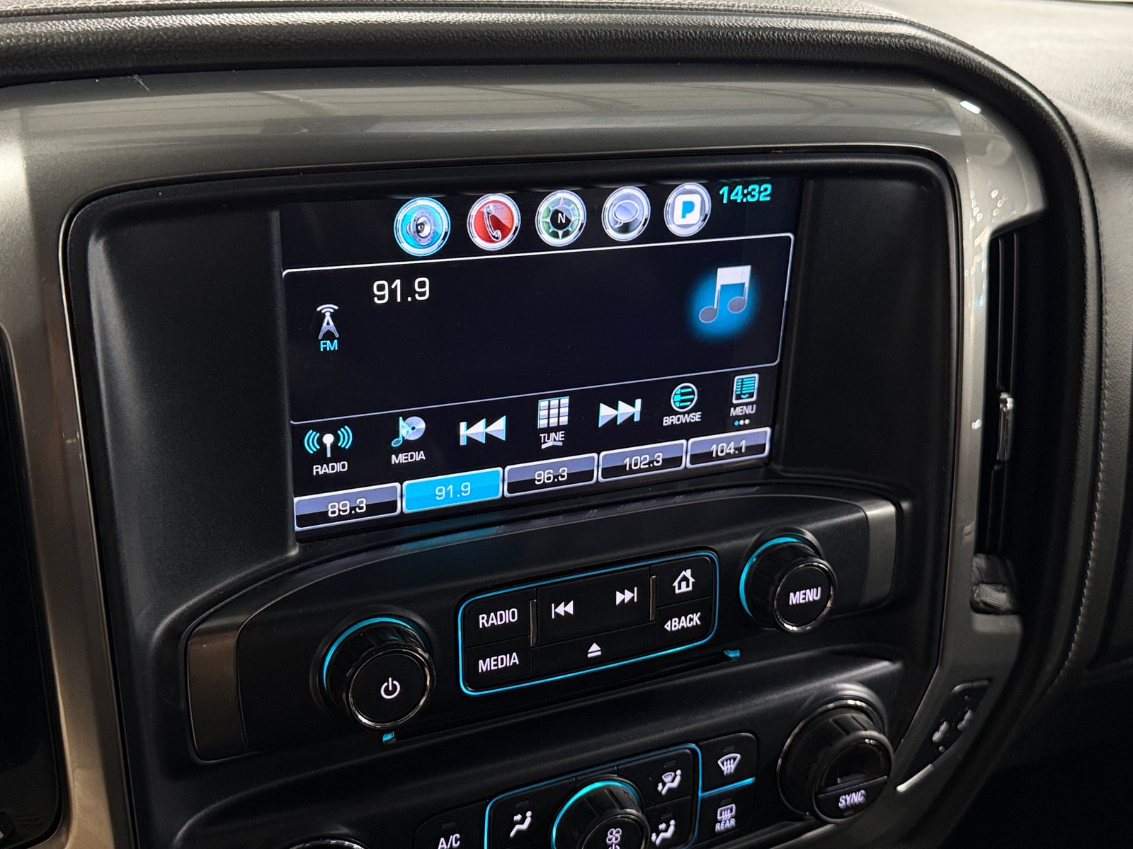 Thumbnail: 2018 Chevrolet Silverado 1500 - 3