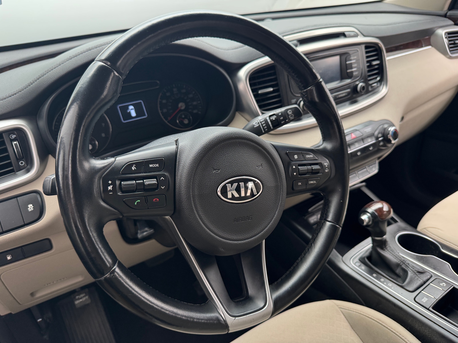 Thumbnail: 2016 Kia Sorento - 5