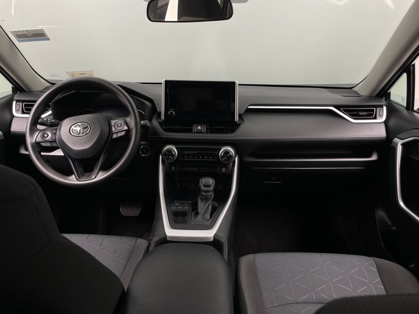 Thumbnail: 2025 Toyota RAV4 - 3