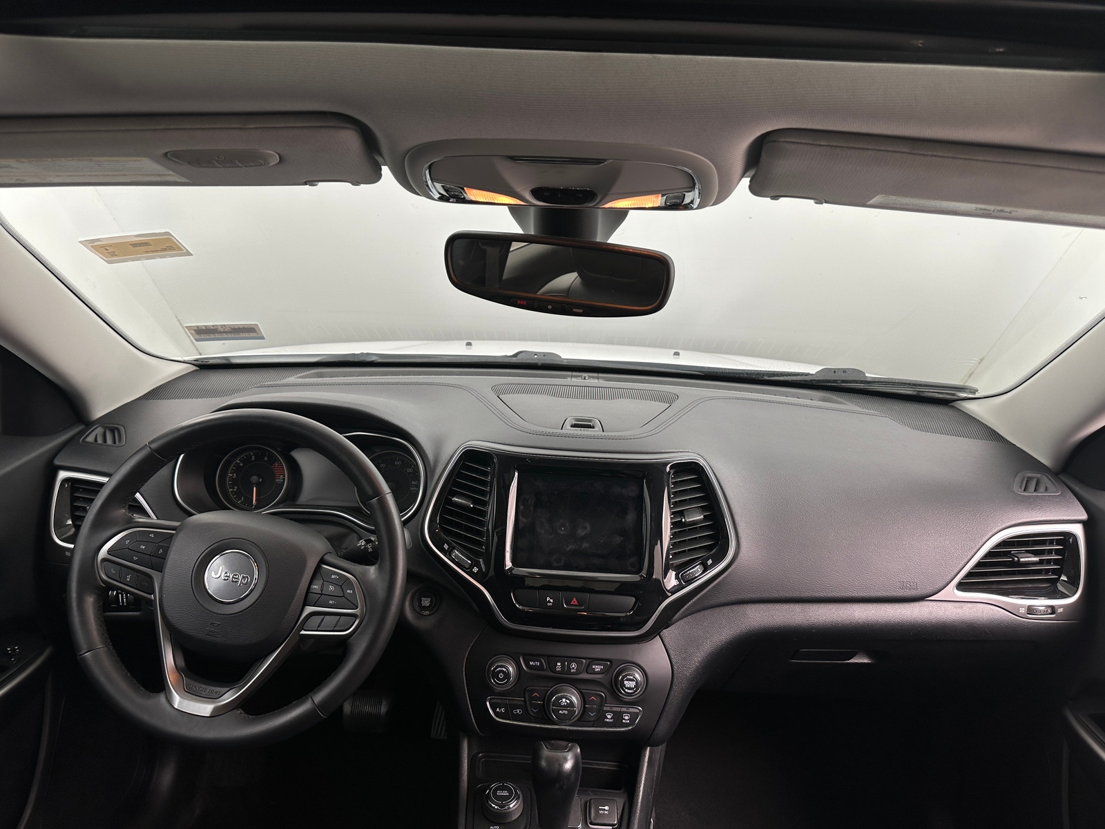 Thumbnail: 2019 Jeep Cherokee - 2