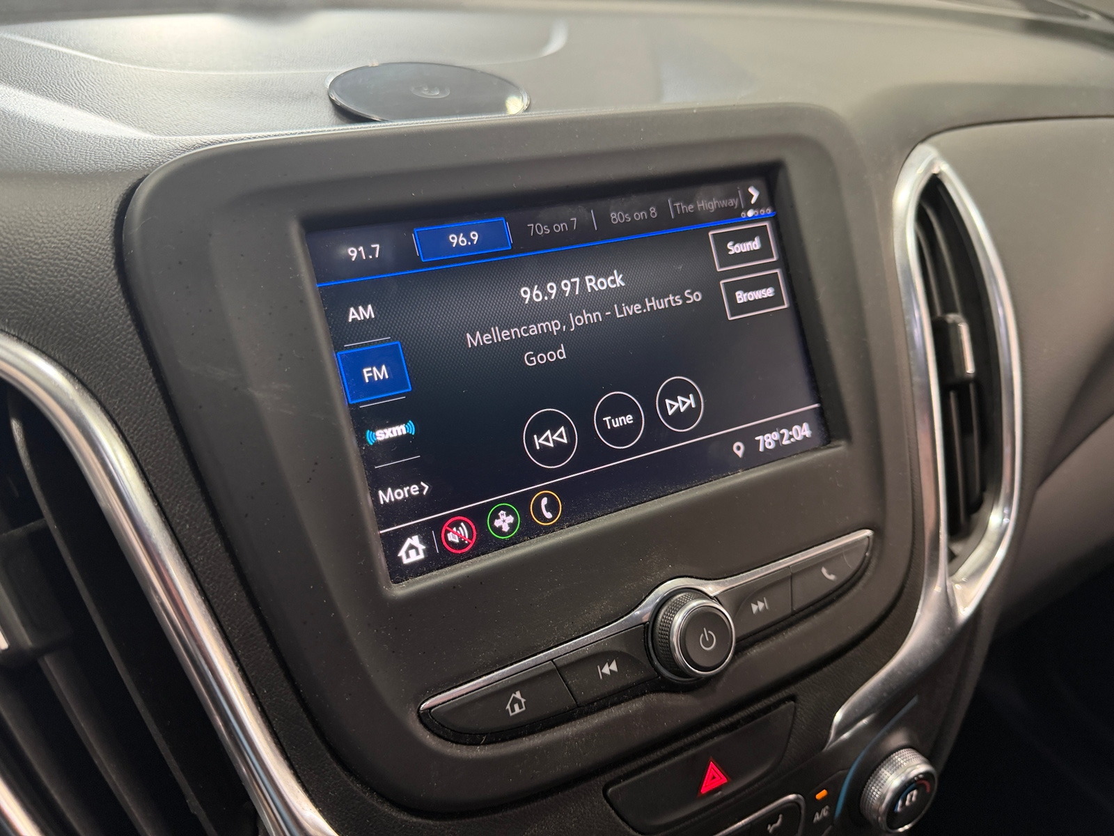 Thumbnail: 2021 Chevrolet Equinox - 4