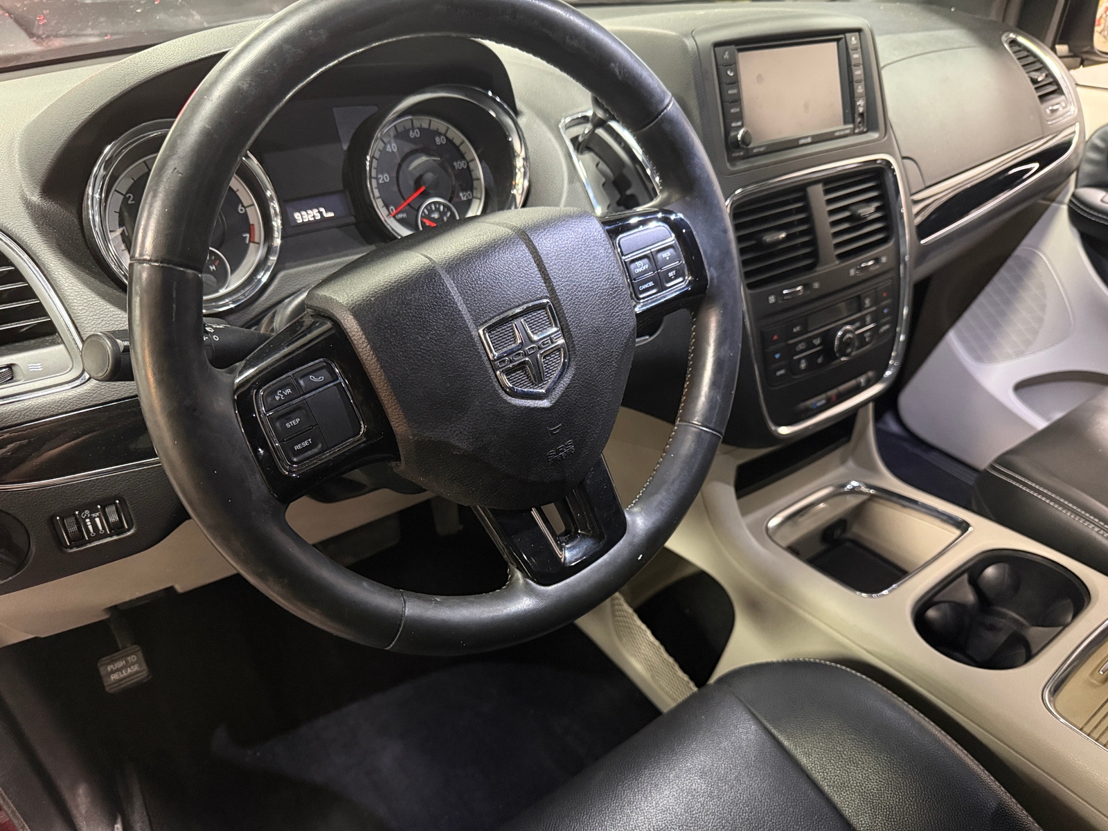 Thumbnail: 2020 Dodge Grand Caravan - 4