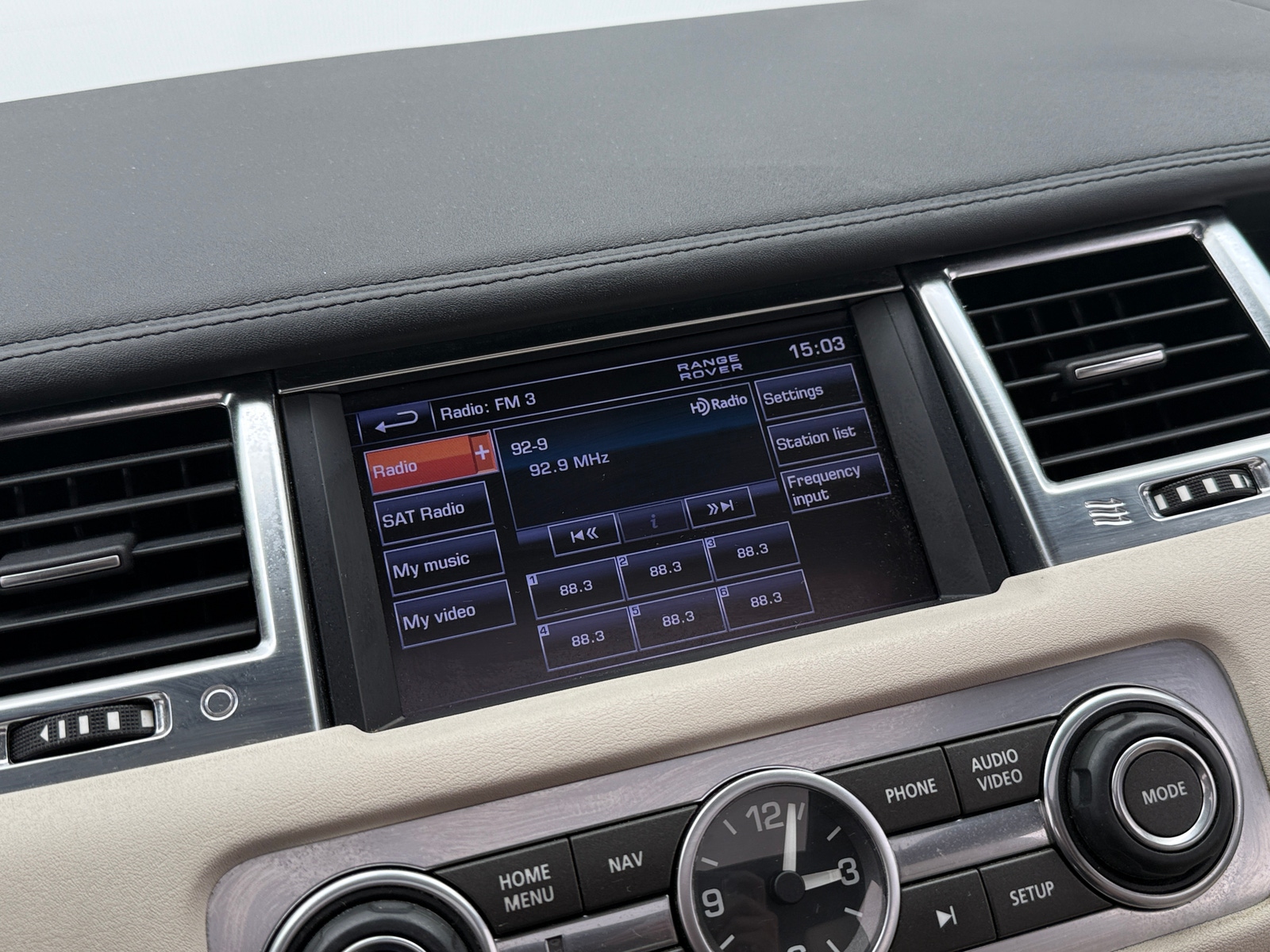 Thumbnail: 2013 Land Rover Range Rover Sport - 3
