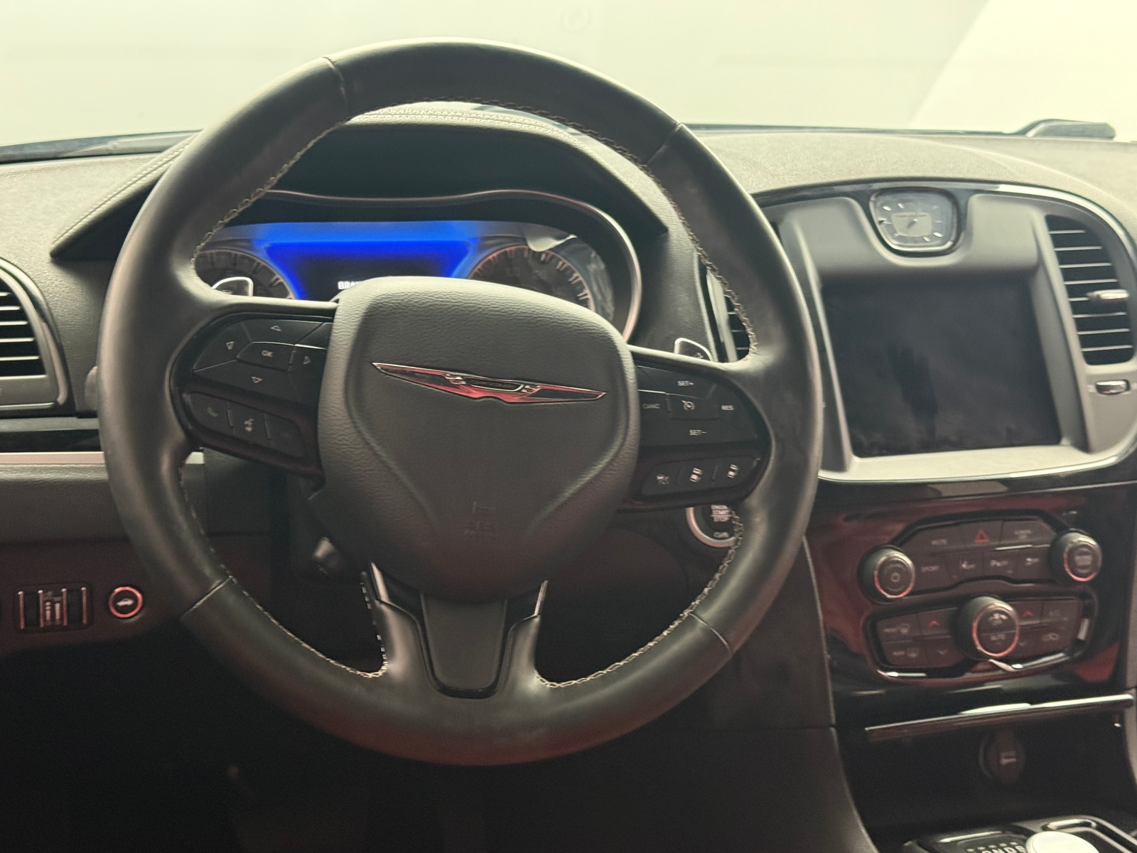 Thumbnail: 2021 Chrysler 300 - 4