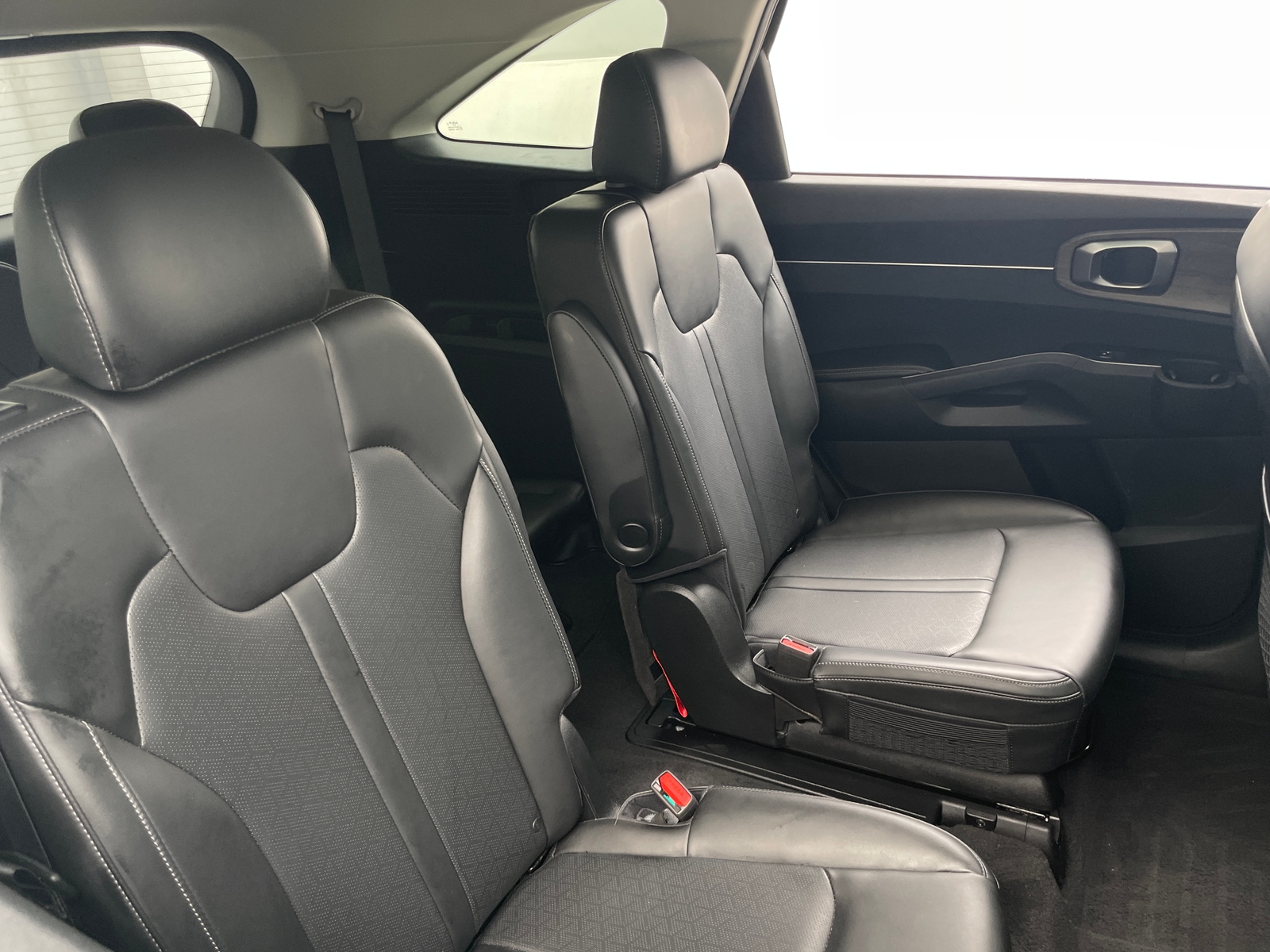 Thumbnail: 2023 Kia Sorento - 5
