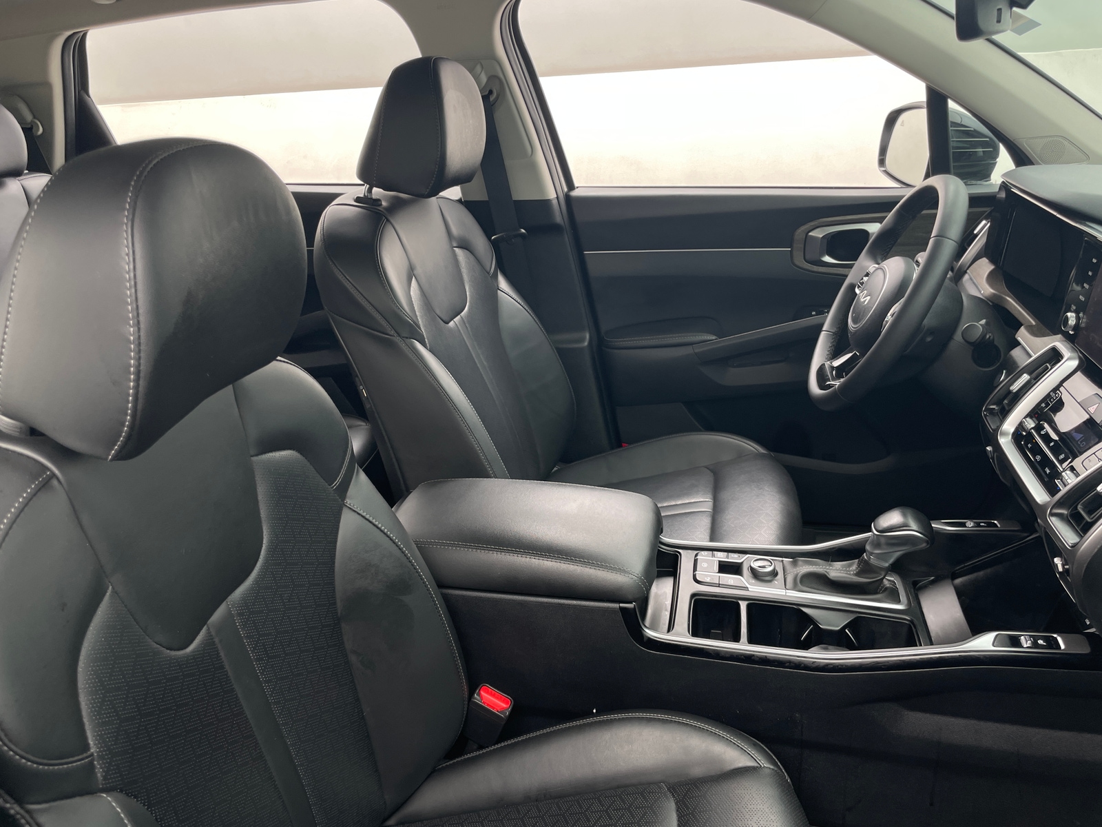 Thumbnail: 2023 Kia Sorento - 2