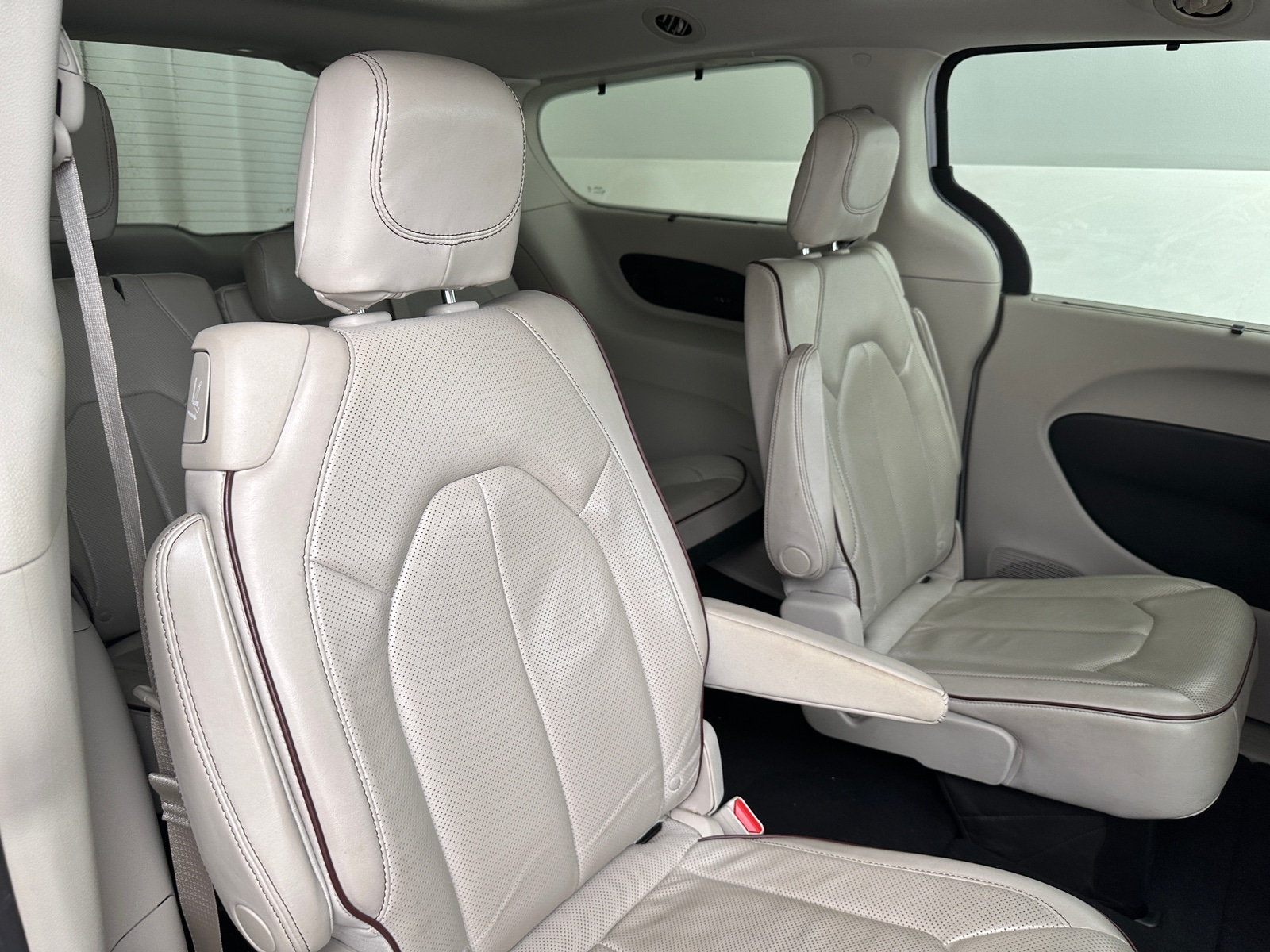 Thumbnail: 2020 Chrysler Pacifica - 5