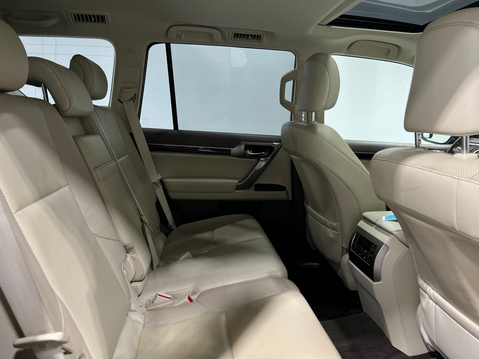 Thumbnail: 2016 Lexus GX - 5