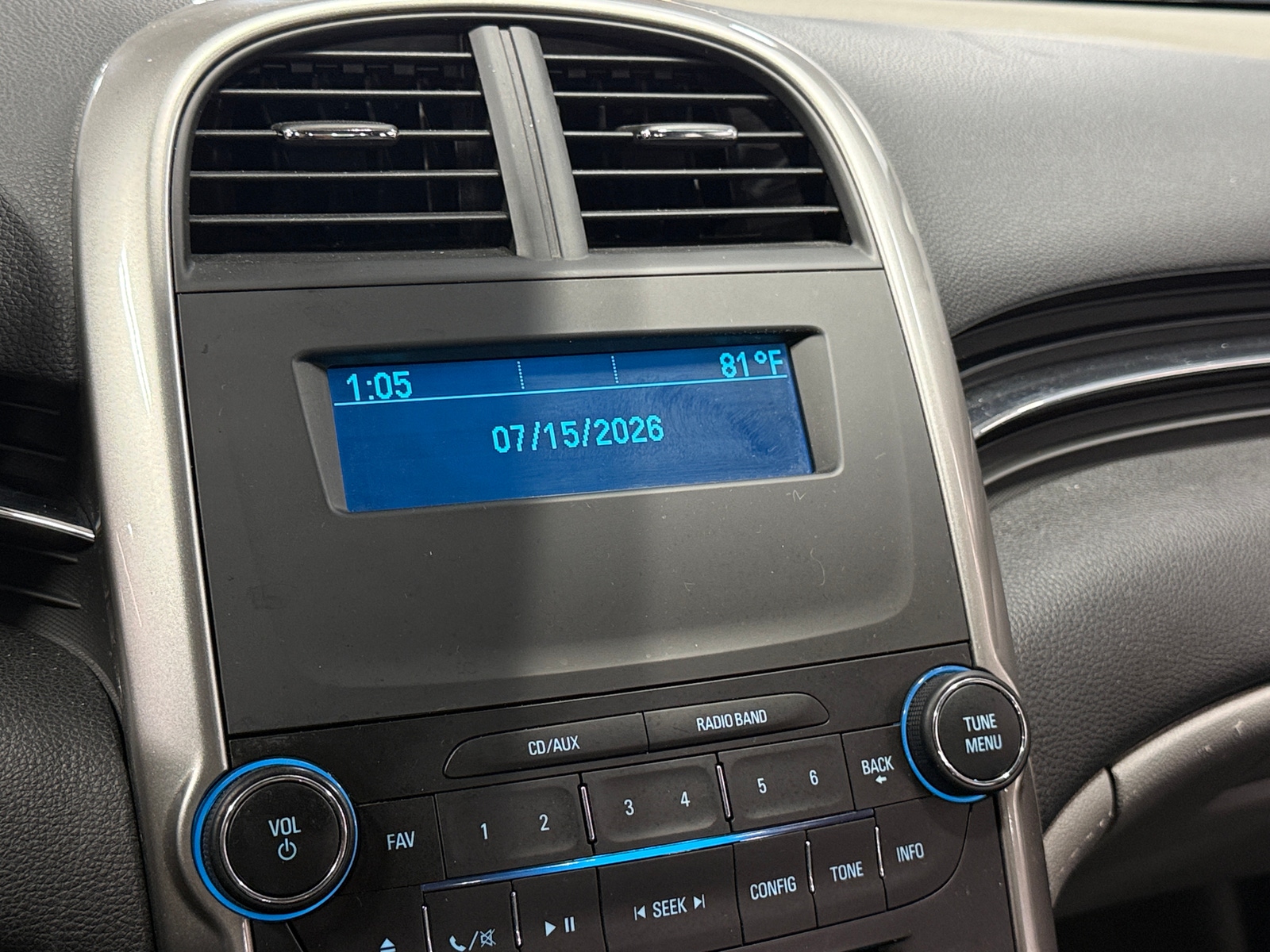 Thumbnail: 2014 Chevrolet Malibu - 4