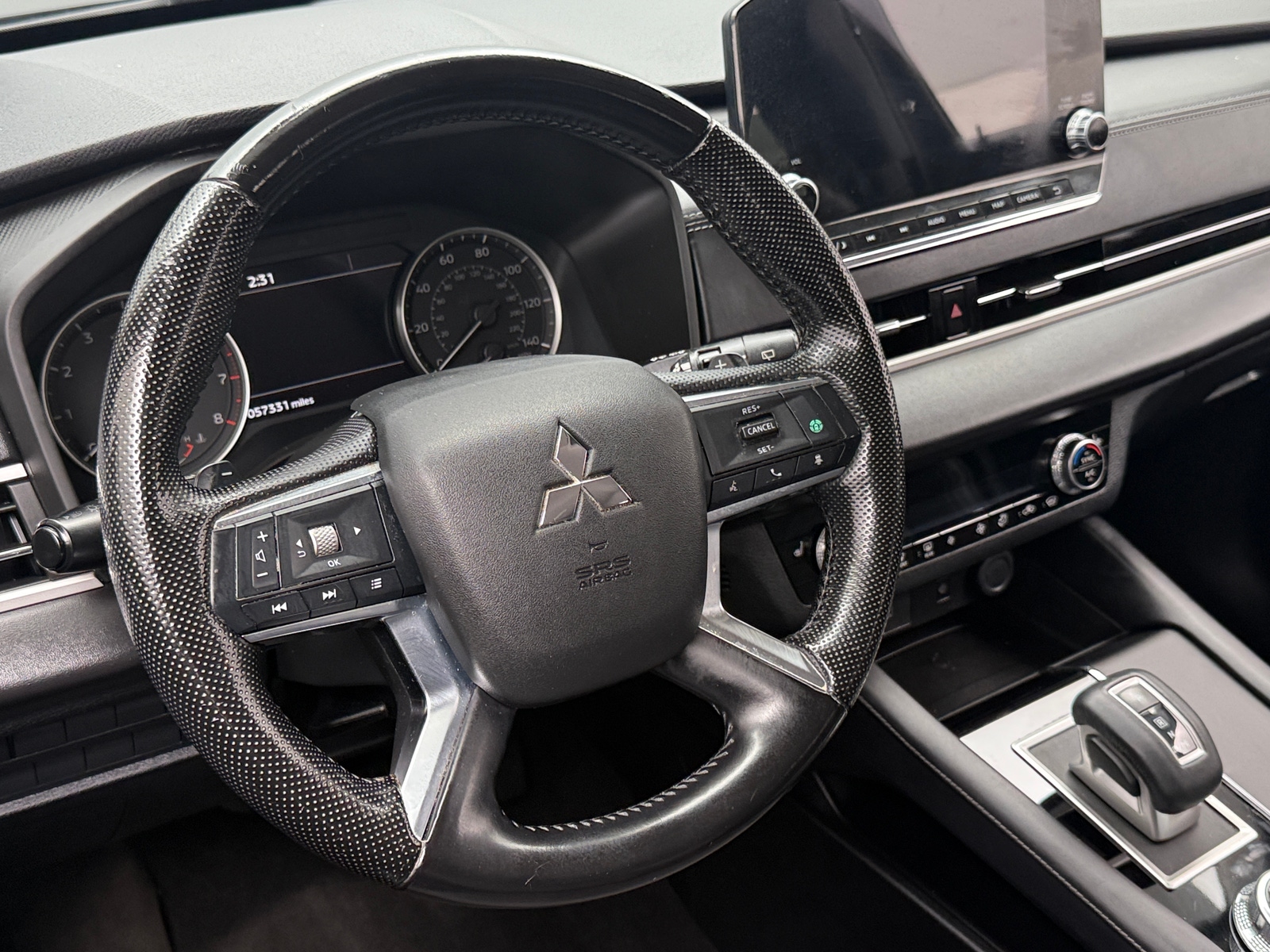 Thumbnail: 2022 Mitsubishi Outlander - 4