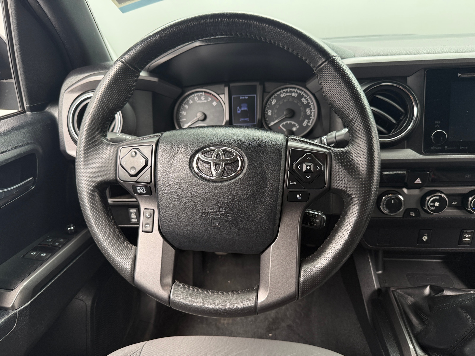 Thumbnail: 2017 Toyota Tacoma - 5
