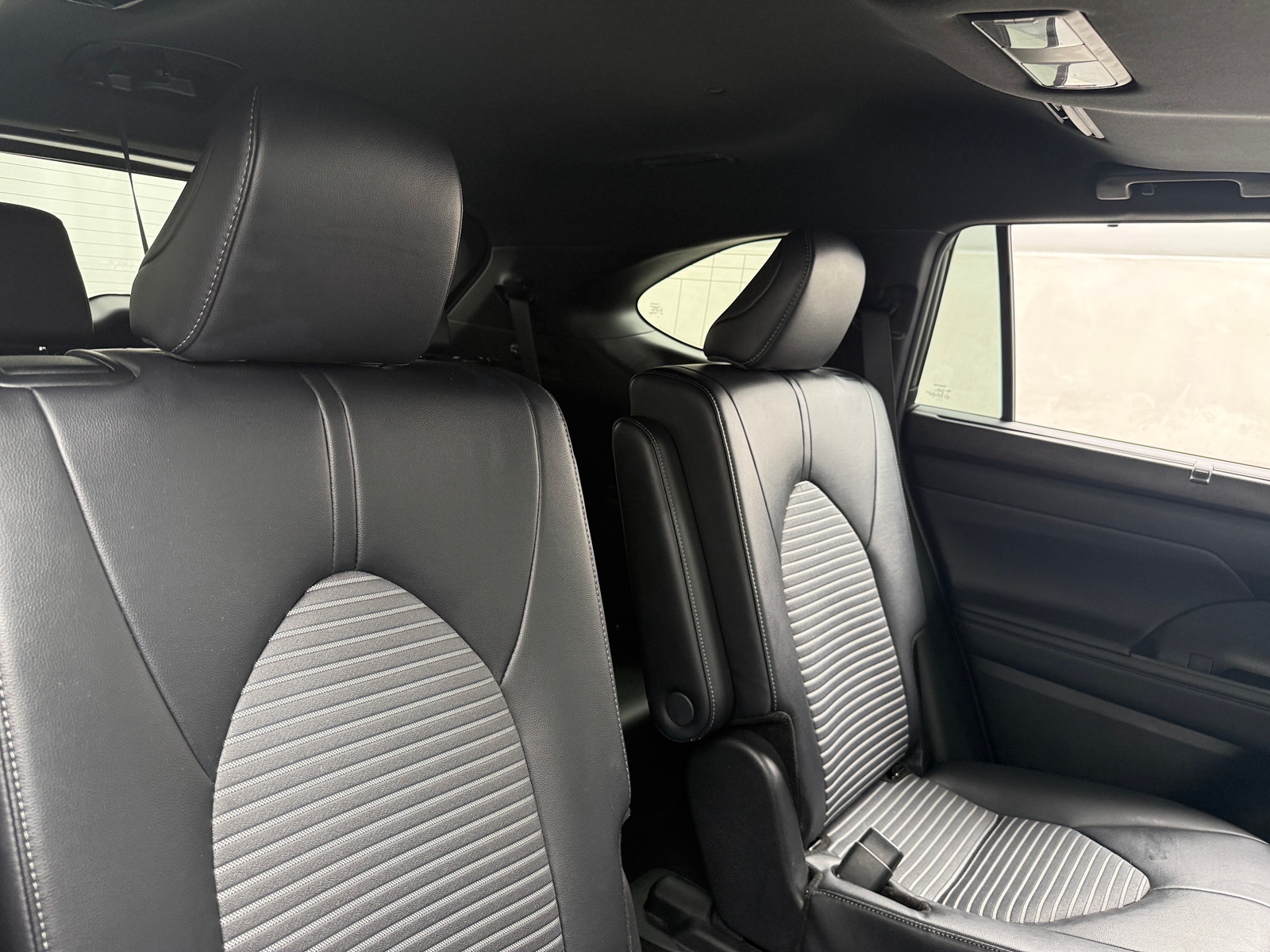 Thumbnail: 2024 Toyota Highlander - 6