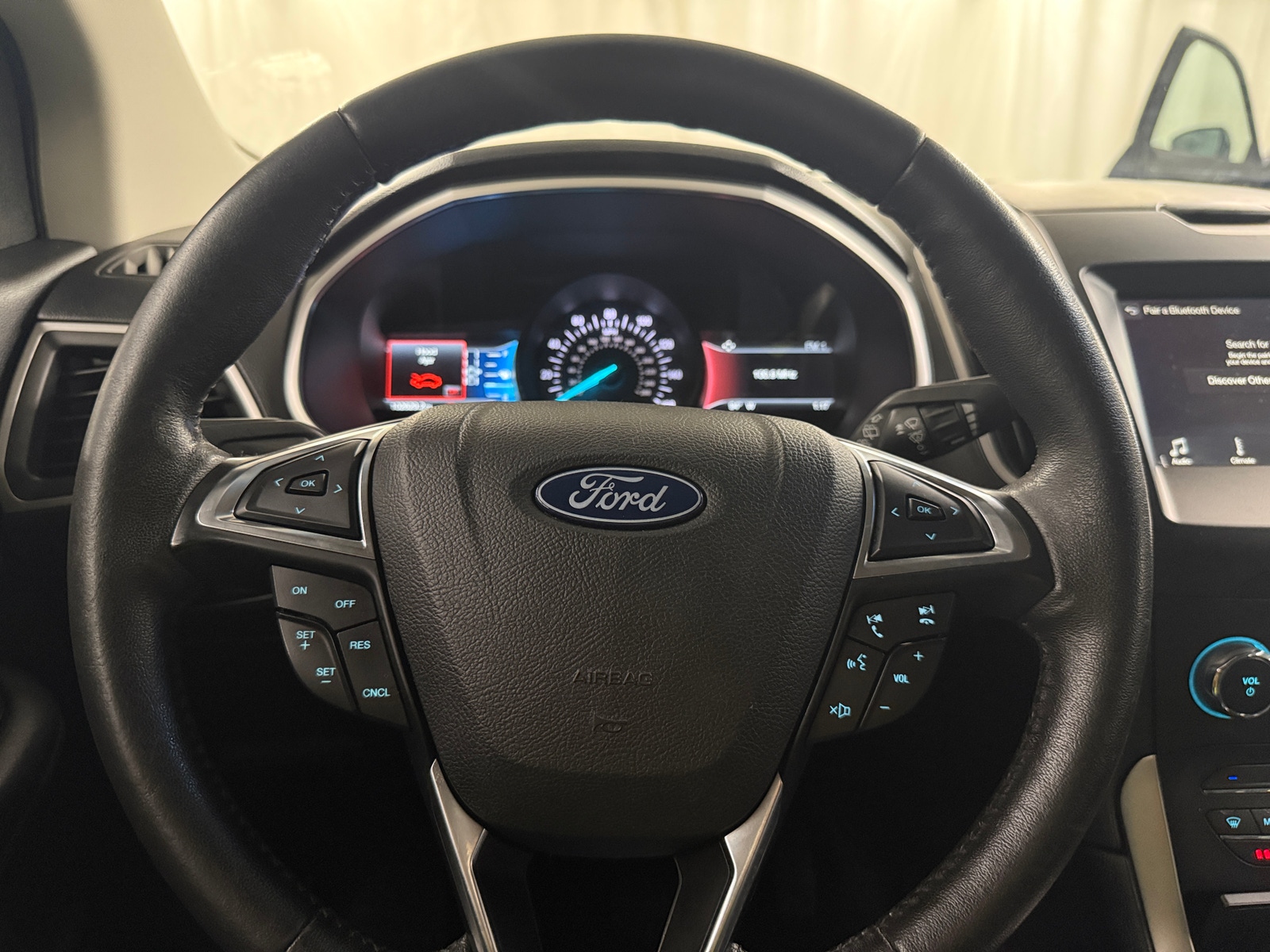 Thumbnail: 2019 Ford Edge - 5