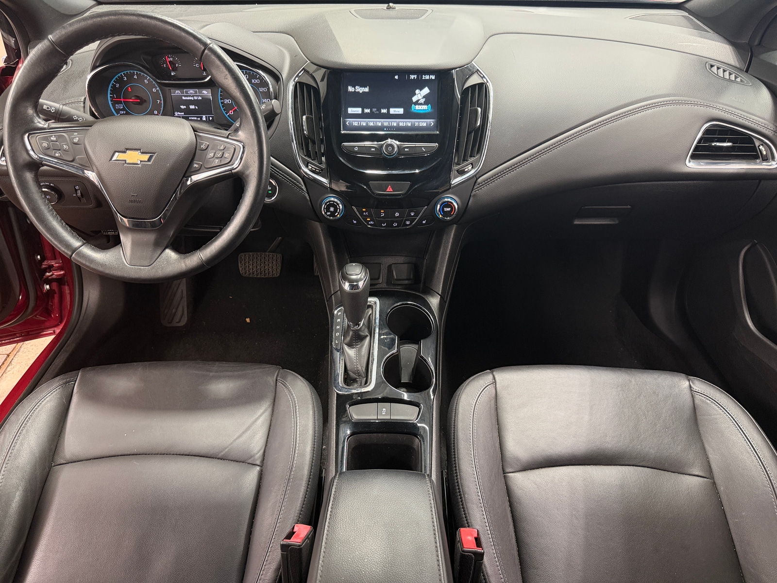 Thumbnail: 2017 Chevrolet Cruze - 3