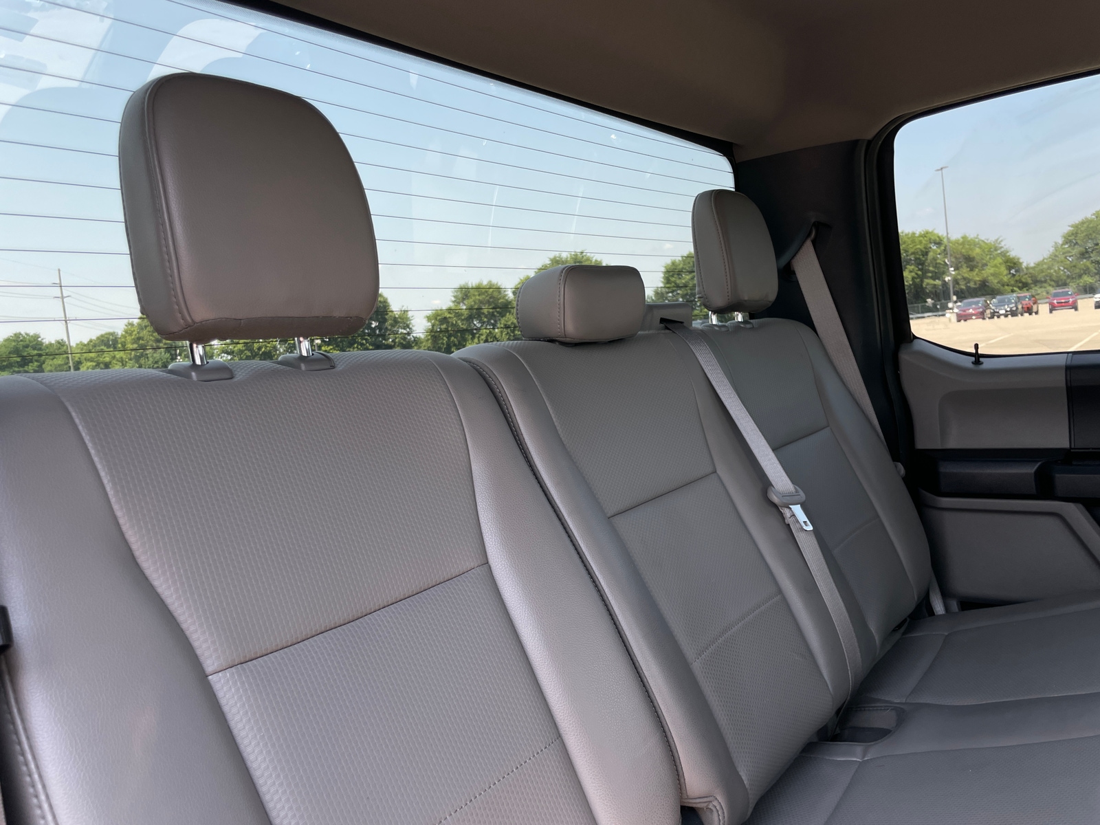 Thumbnail: 2019 Ford Econoline - 6