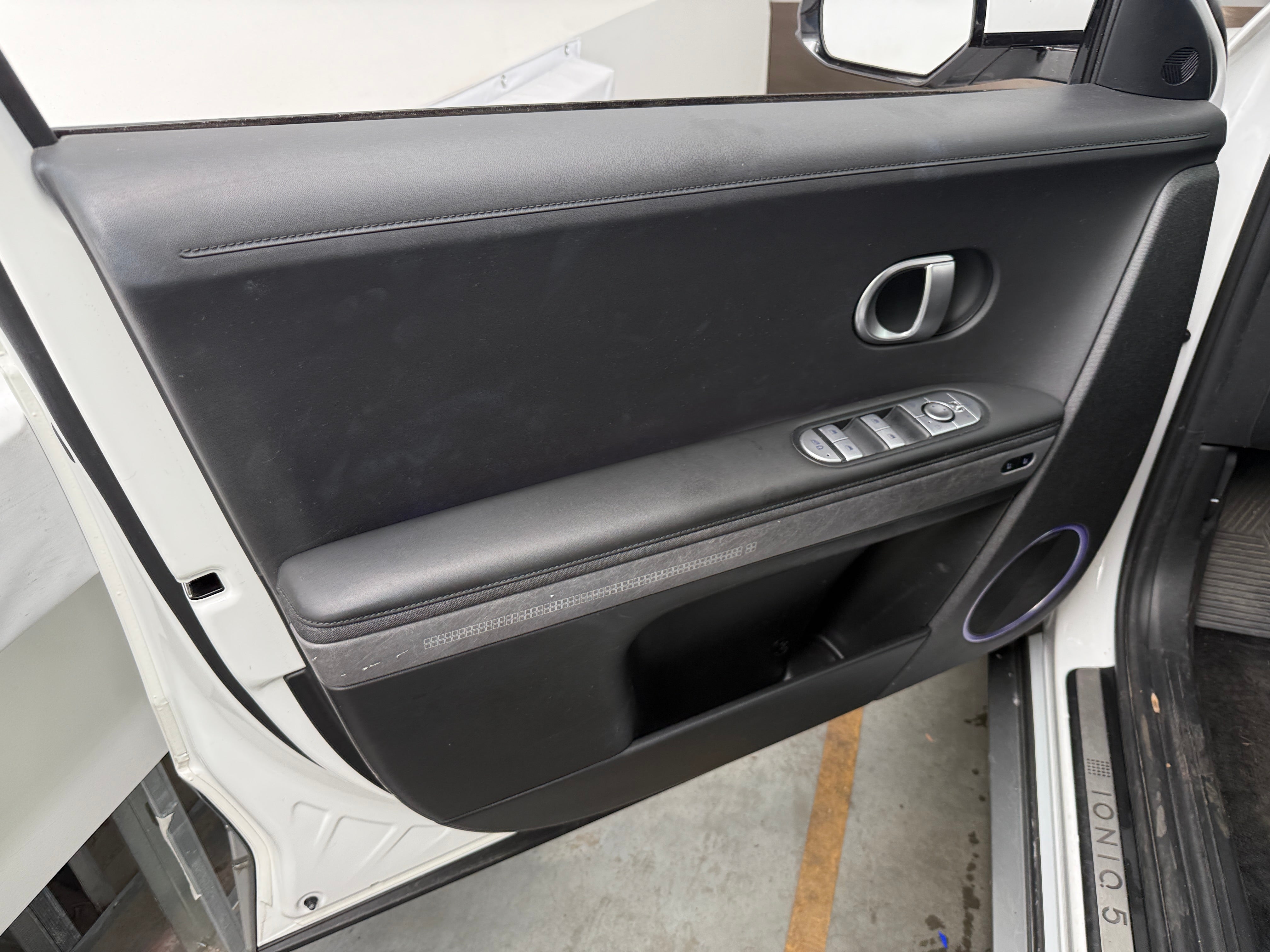 Used 2023 Hyundai IONIQ 5 Limited with VIN KM8KRDAF8PU178956 for sale in Oak Creek, WI