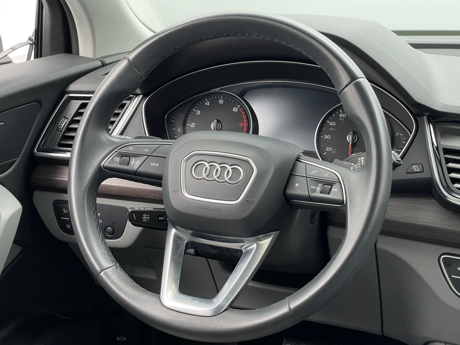Thumbnail: 2023 Audi Q5 - 4