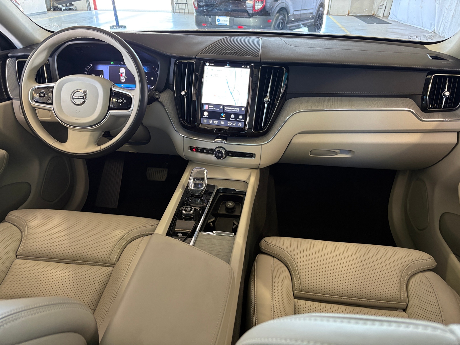 Thumbnail: 2025 Volvo XC60 - 2