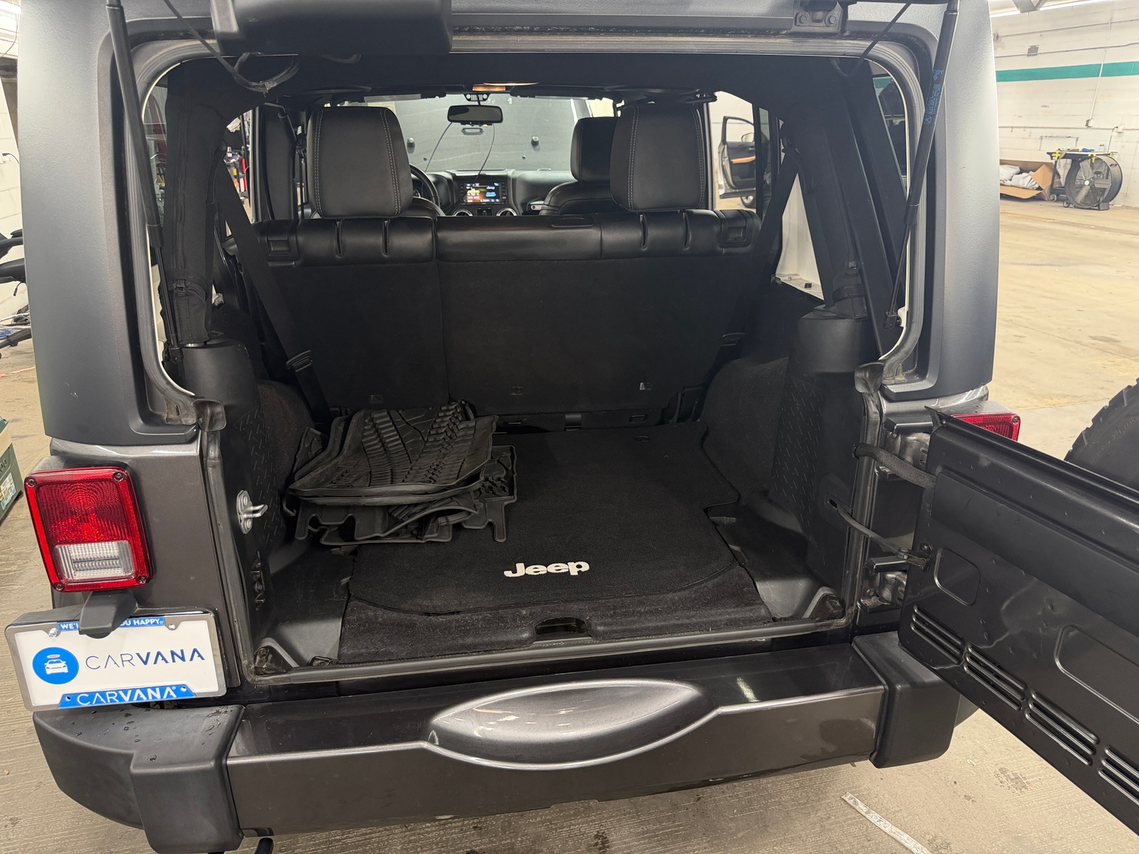 Thumbnail: 2017 Jeep Wrangler - 6