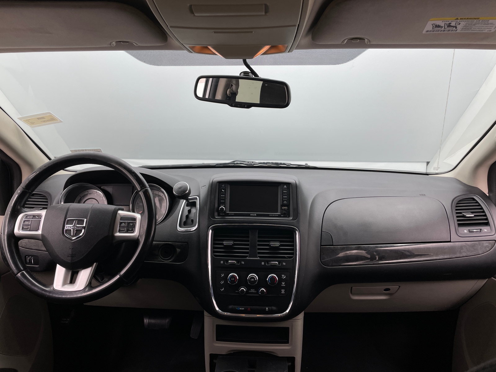 Thumbnail: 2017 Dodge Grand Caravan - 3
