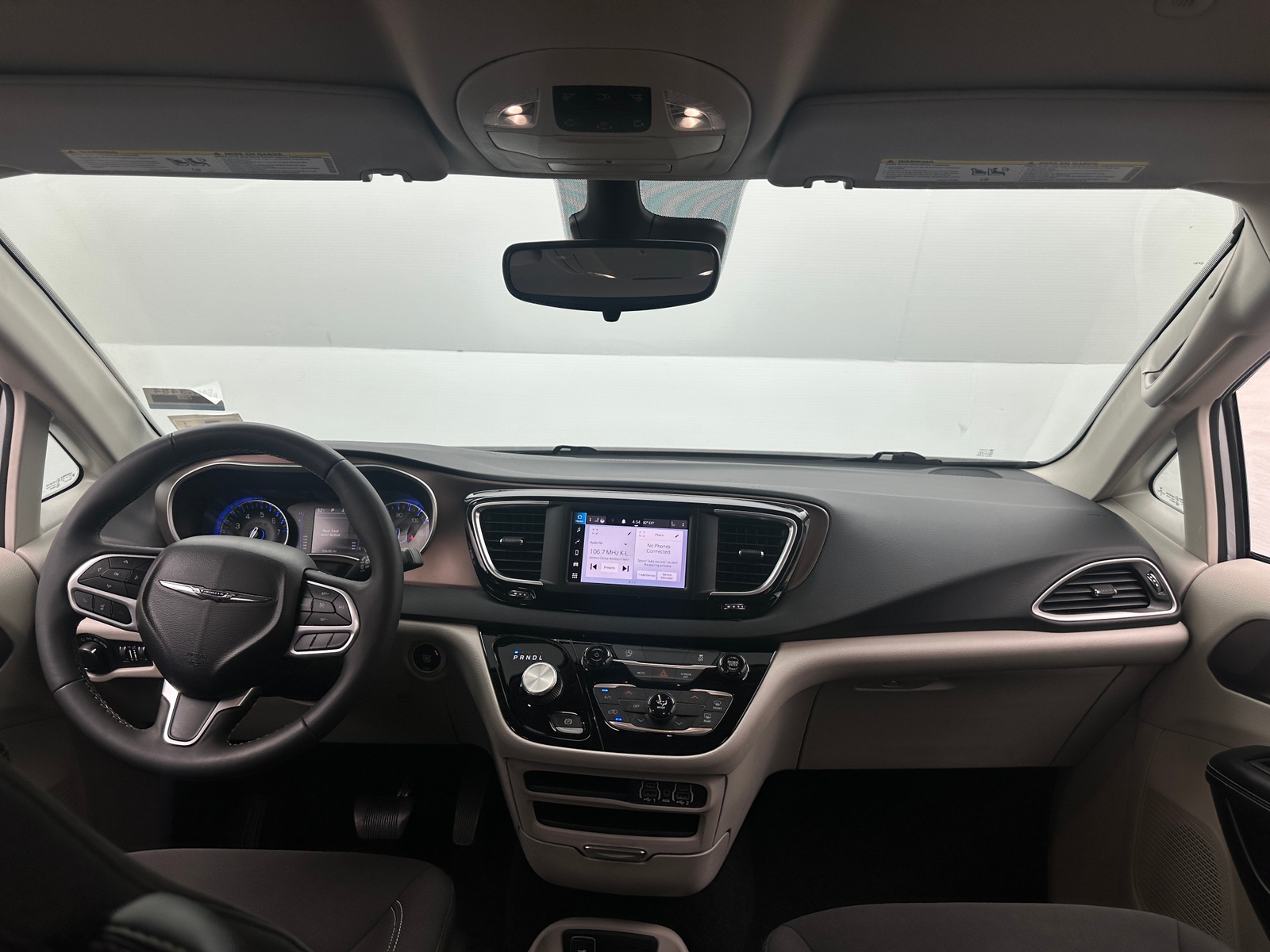Thumbnail: 2023 Chrysler Voyager - 3